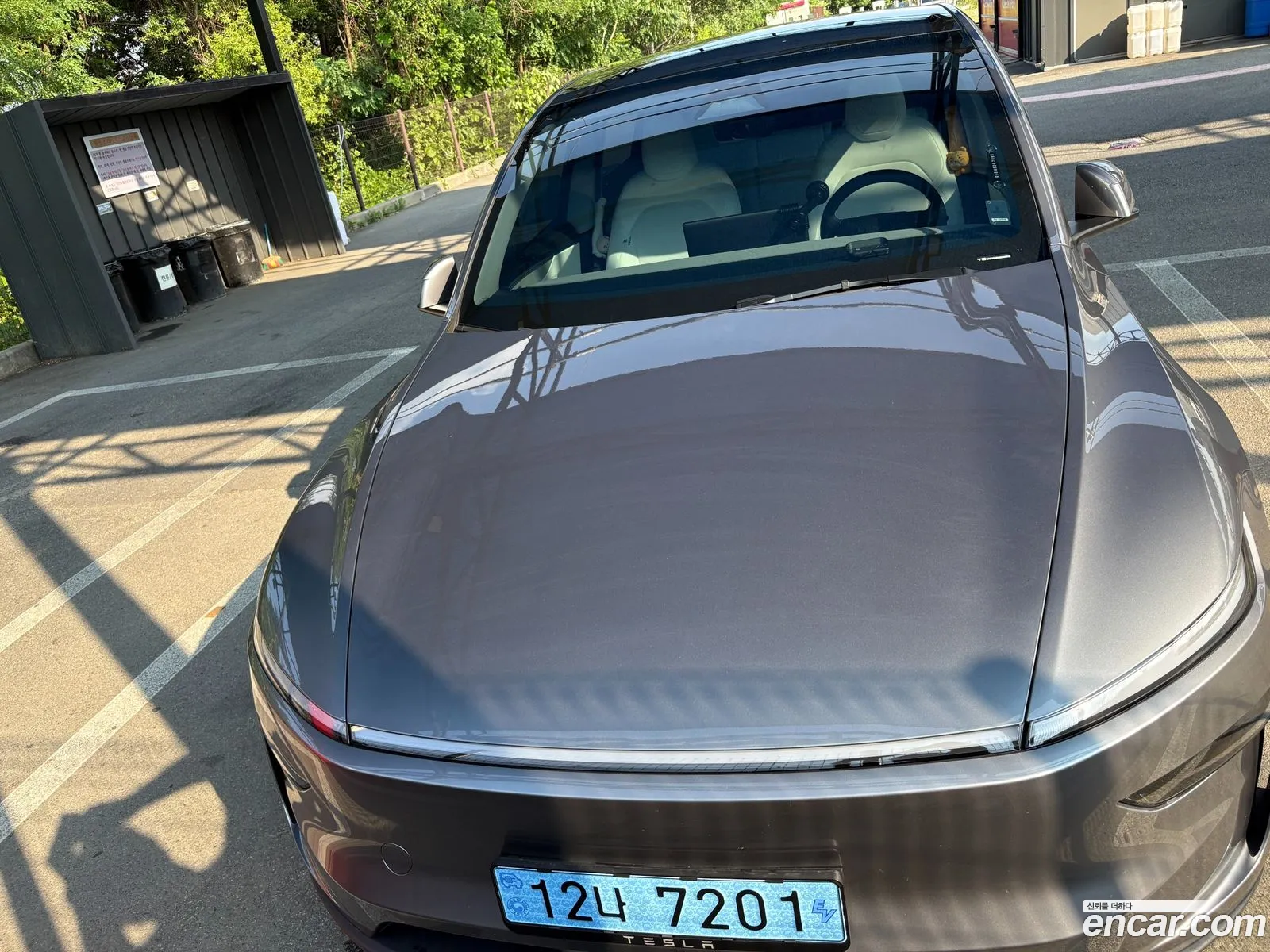 Tesla Model Y 2025 — 9