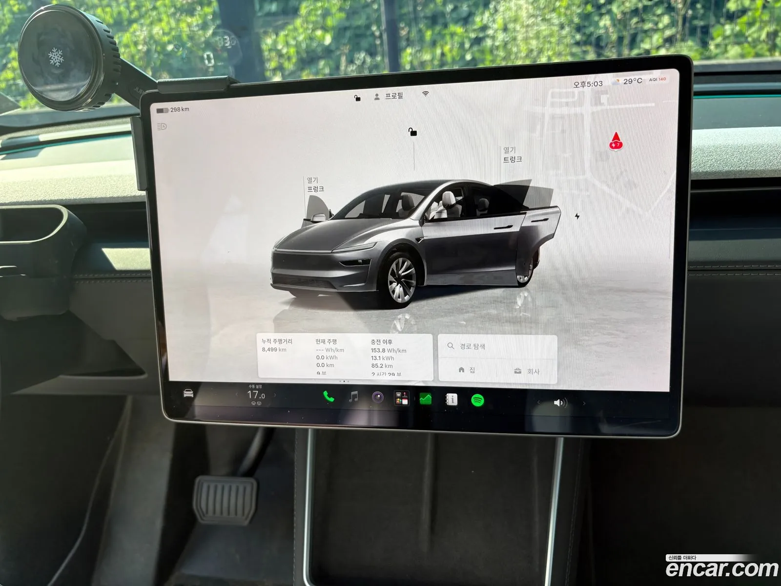 Tesla Model Y 2025 — 6