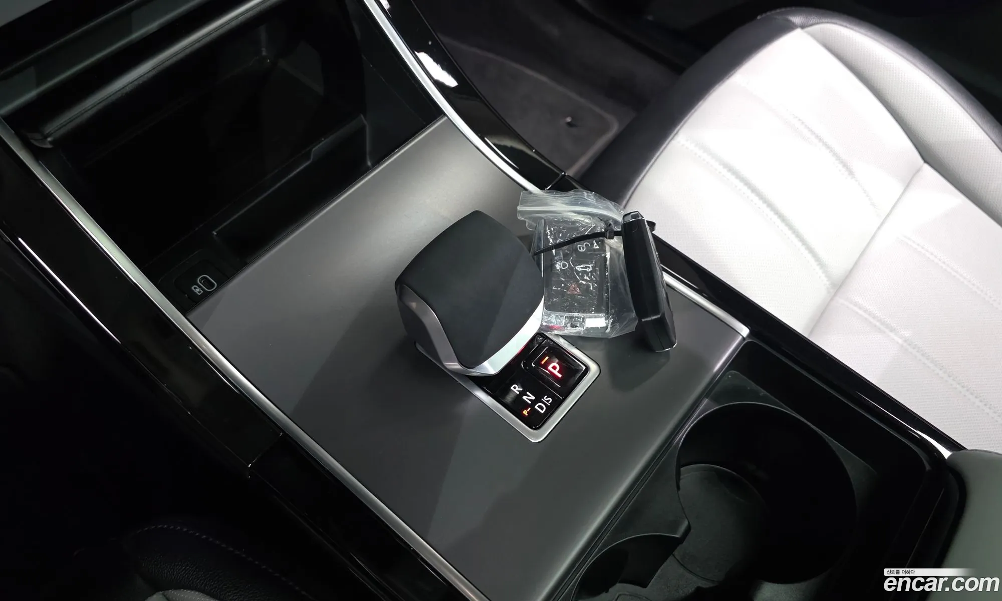 Land Rover Range Rover Evoque 2024 — 21