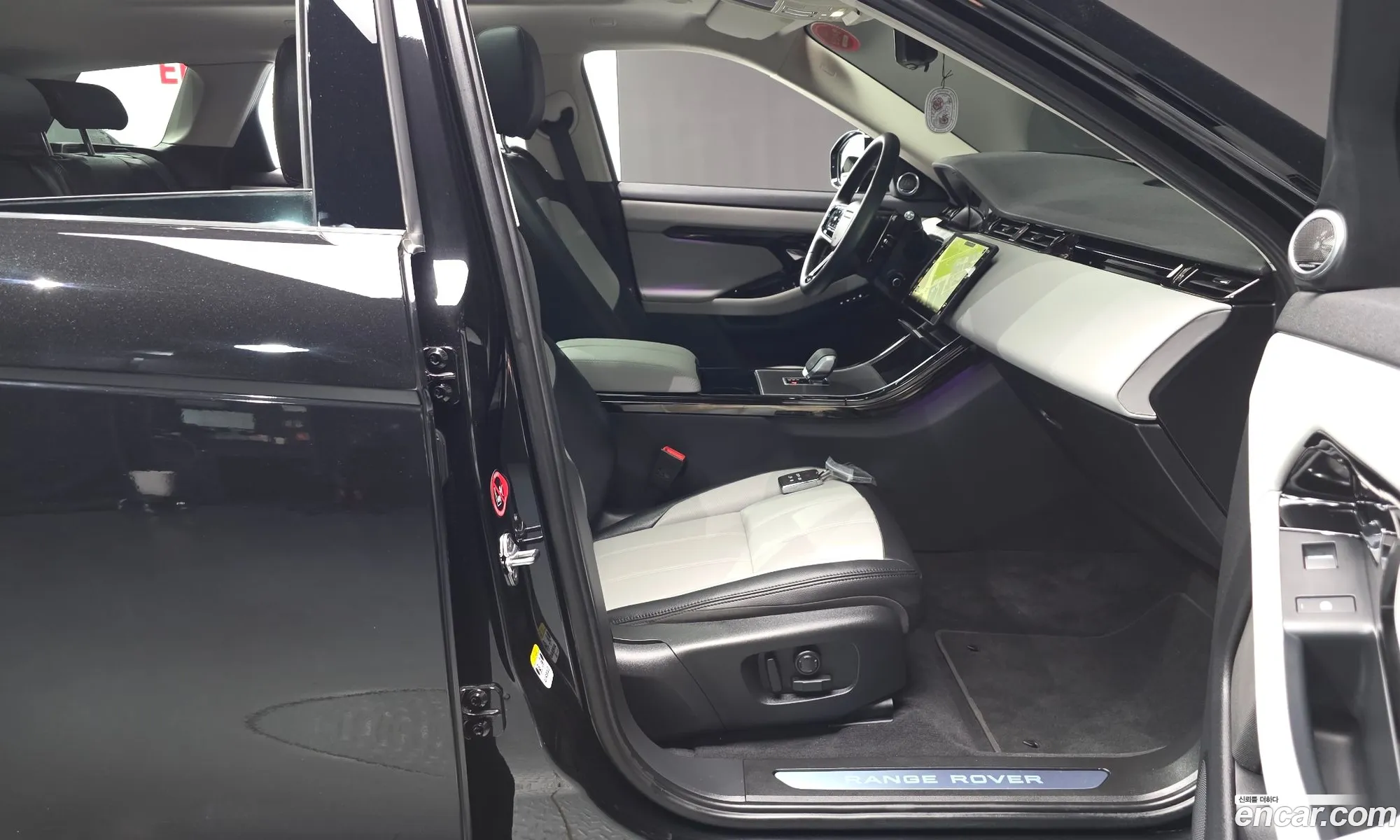 Land Rover Range Rover Evoque 2024 — 14