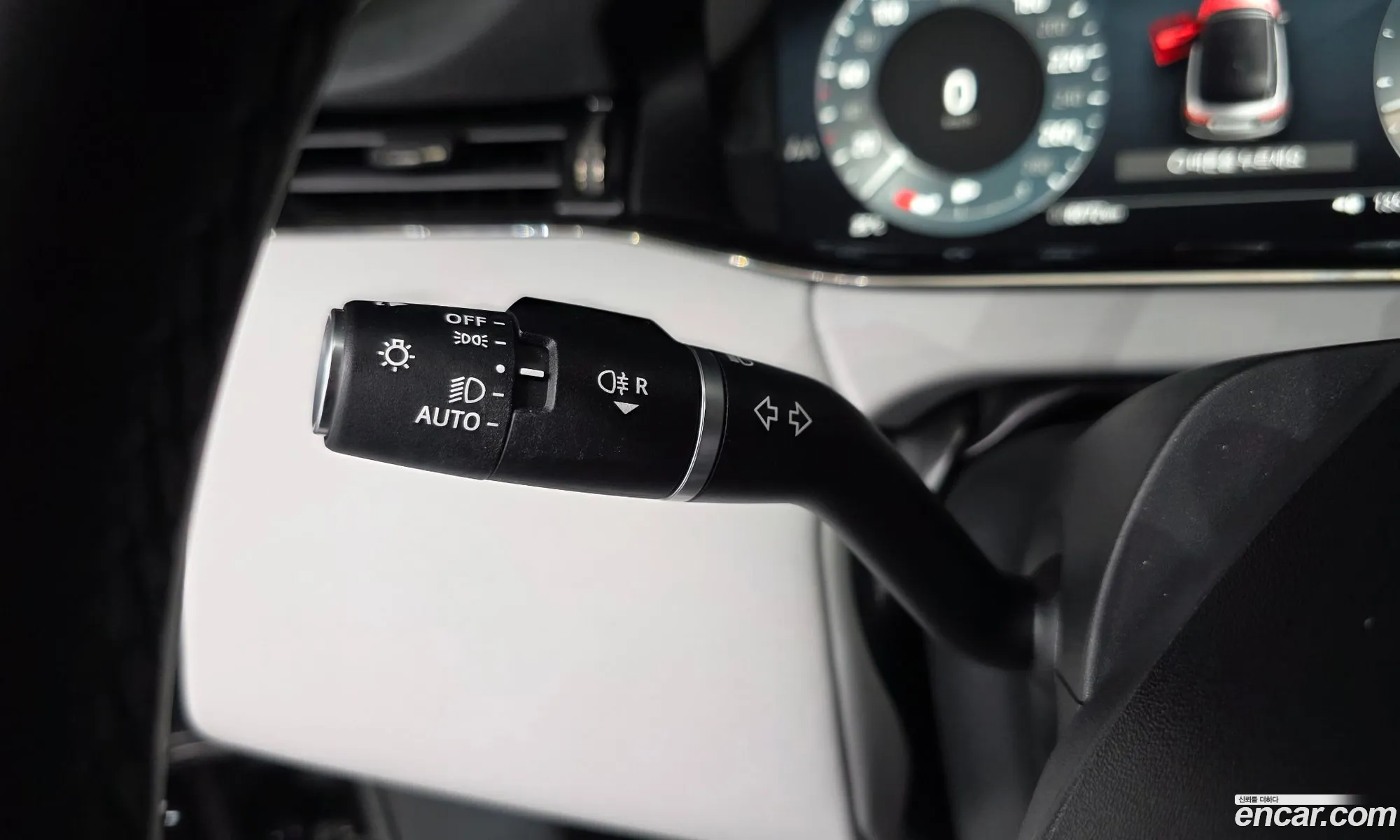Land Rover Range Rover Evoque 2024 — 9