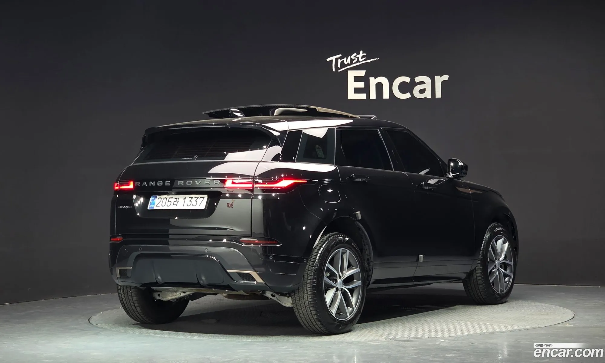 Land Rover Range Rover Evoque 2024 — 16