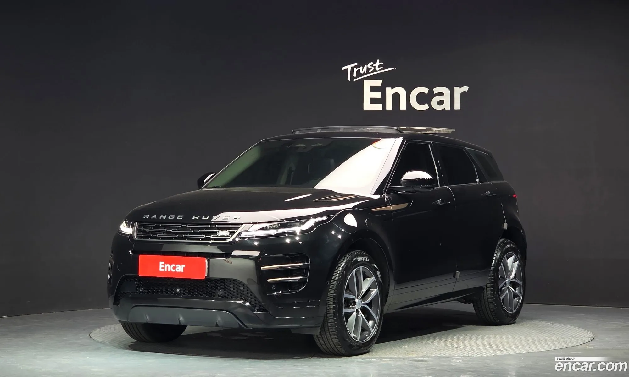 Land Rover Range Rover Evoque 2024 — 24