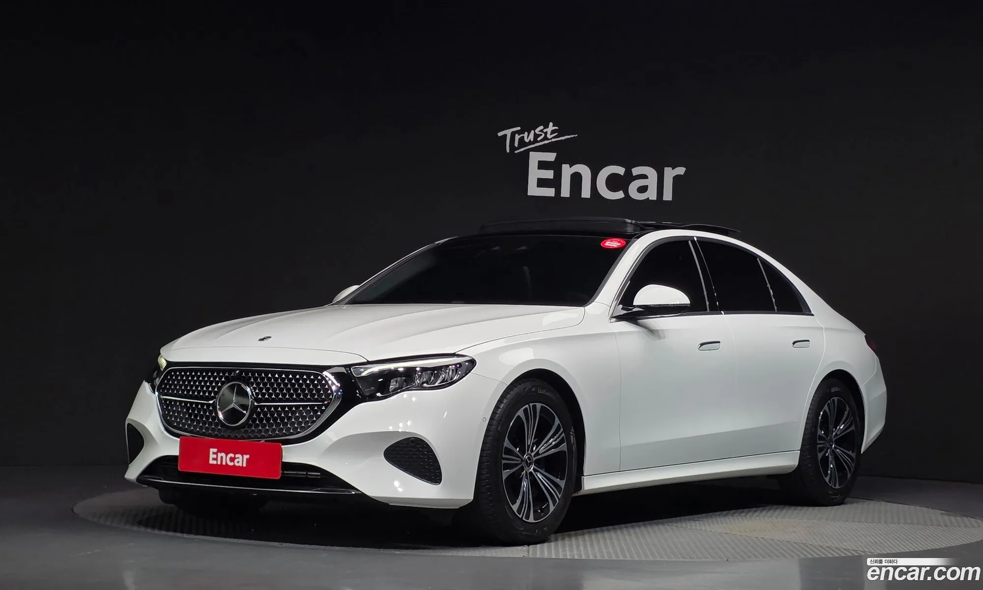 Mercedes-Benz E-Class W214 2025 — 20