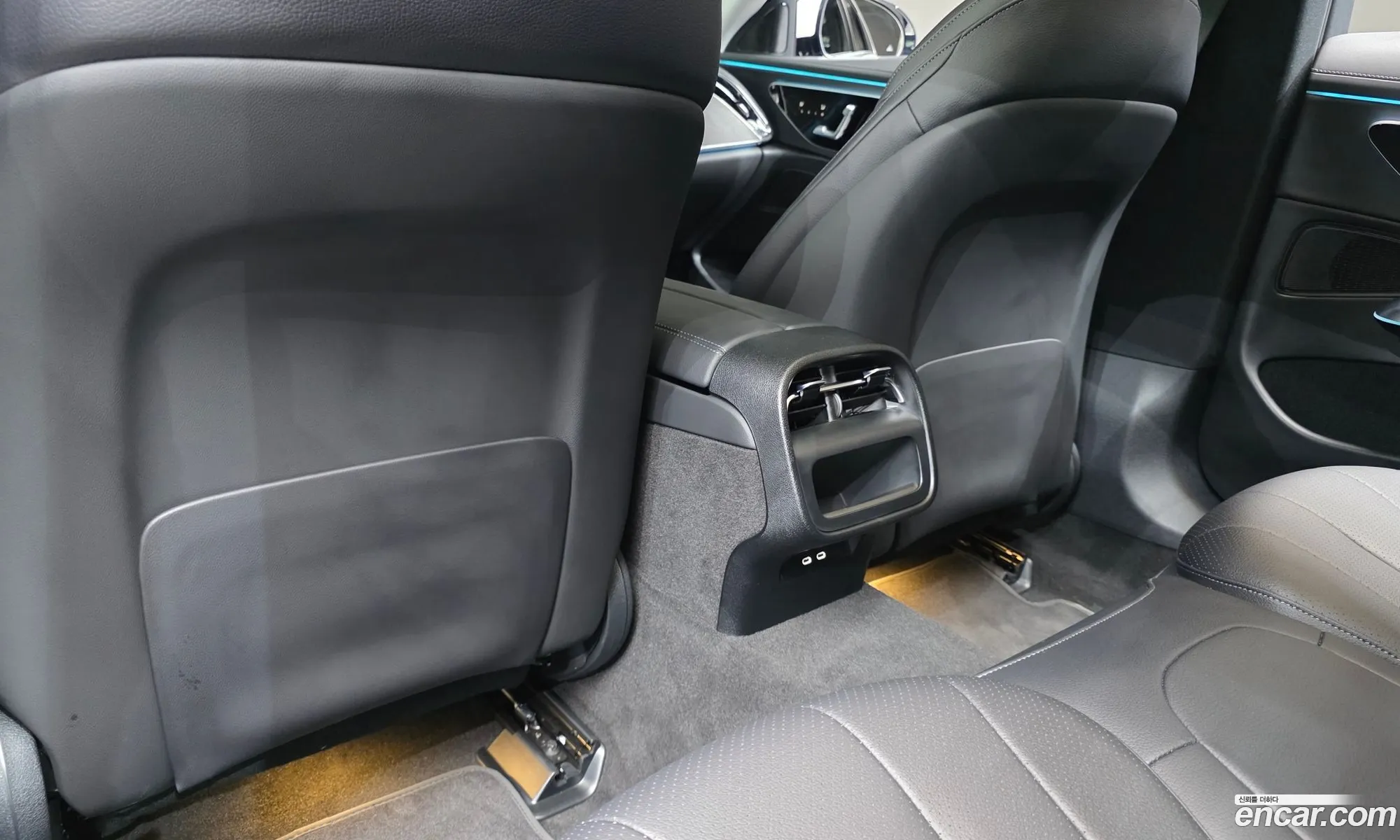 Mercedes-Benz E-Class W214 2025 — 11