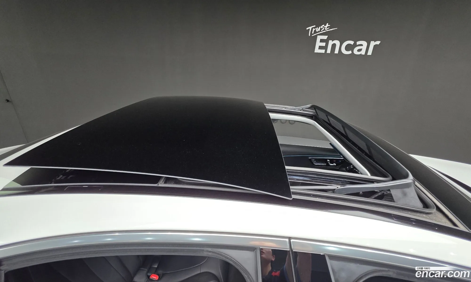 Mercedes-Benz E-Class W214 2025 — 16