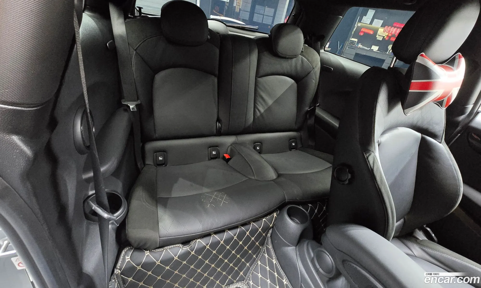 Mini Cooper Electric 2022 WMW11DJ00P2S83969 — 24
