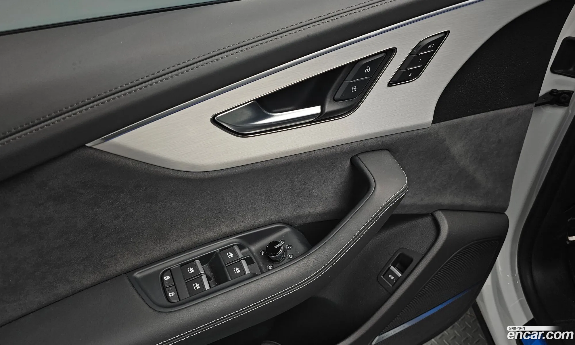Audi Q8 2025 — 33