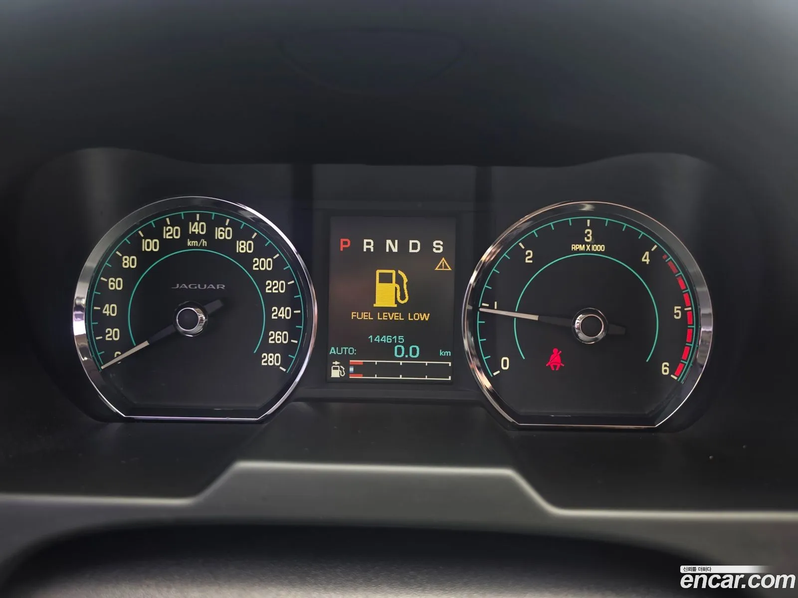 Jaguar XF 2015 — 13