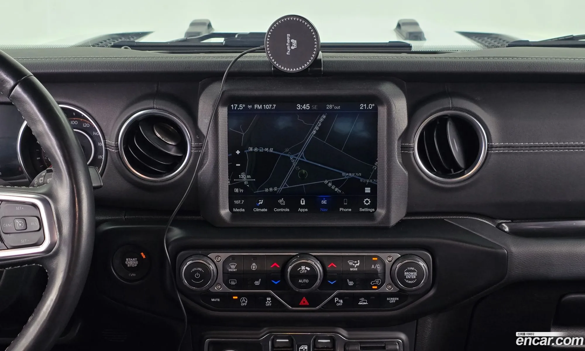 Jeep Wrangler 2022 — 26
