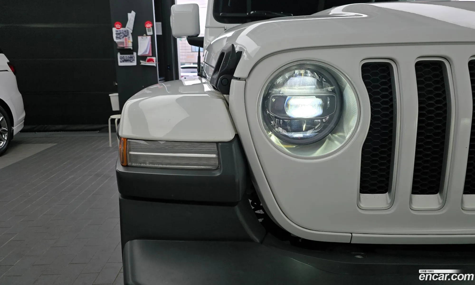 Jeep Wrangler 2022 — 13