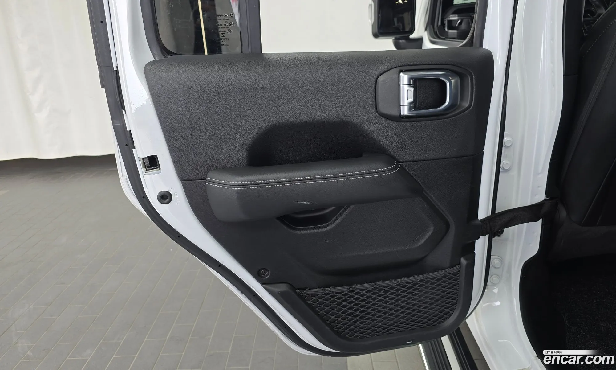 Jeep Wrangler 2022 — 24