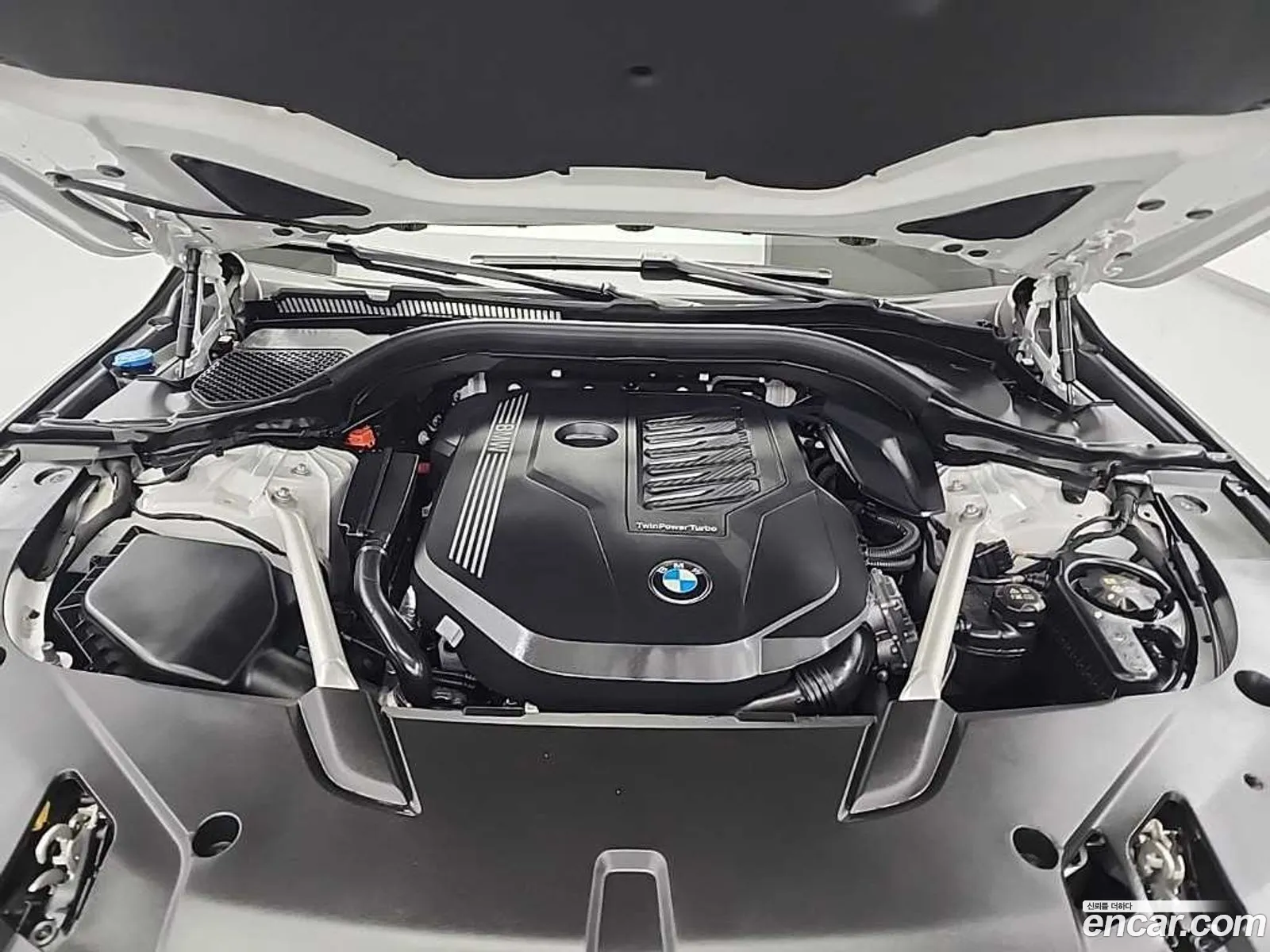 BMW 6 Series GT 2023 — 8