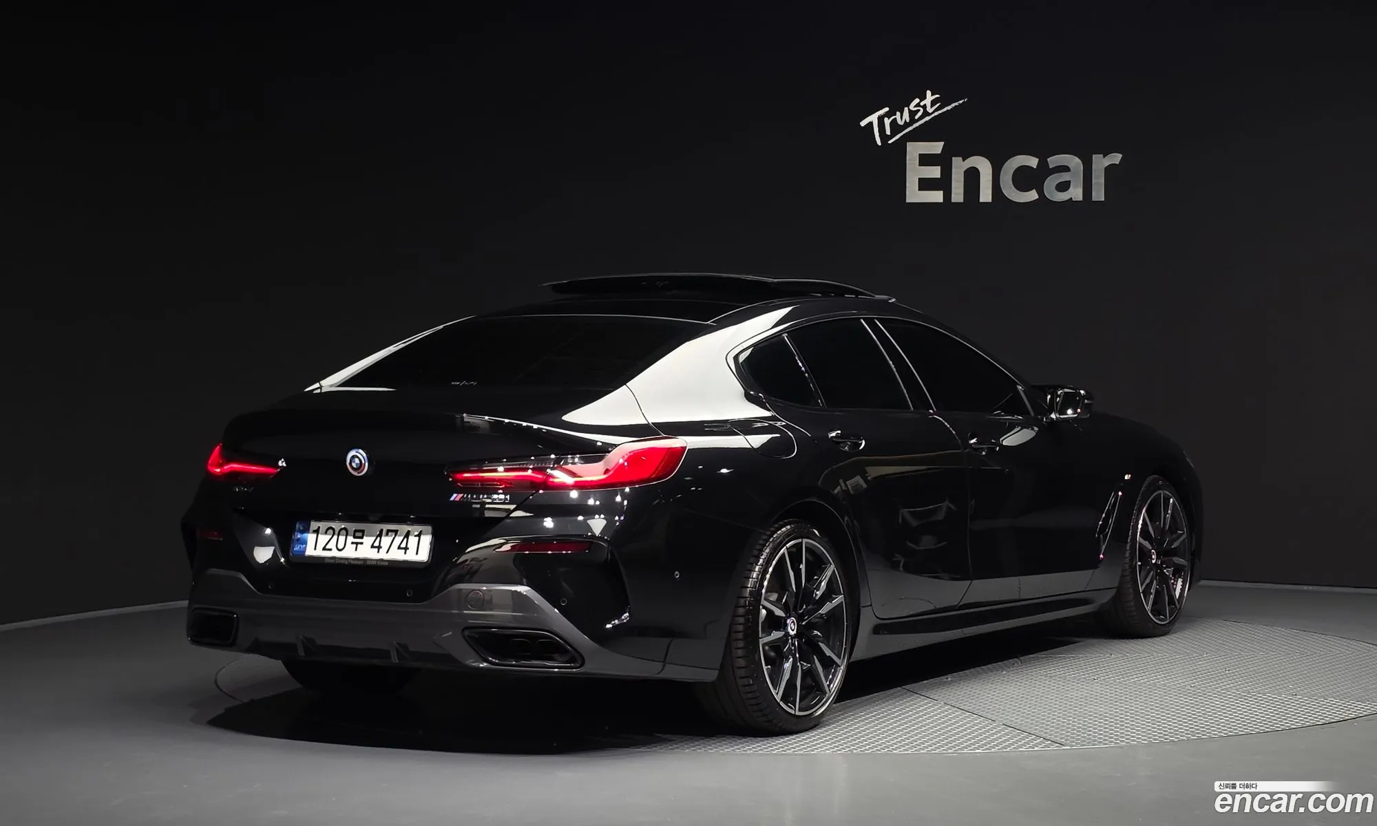 BMW 8 Series 2023 — 3