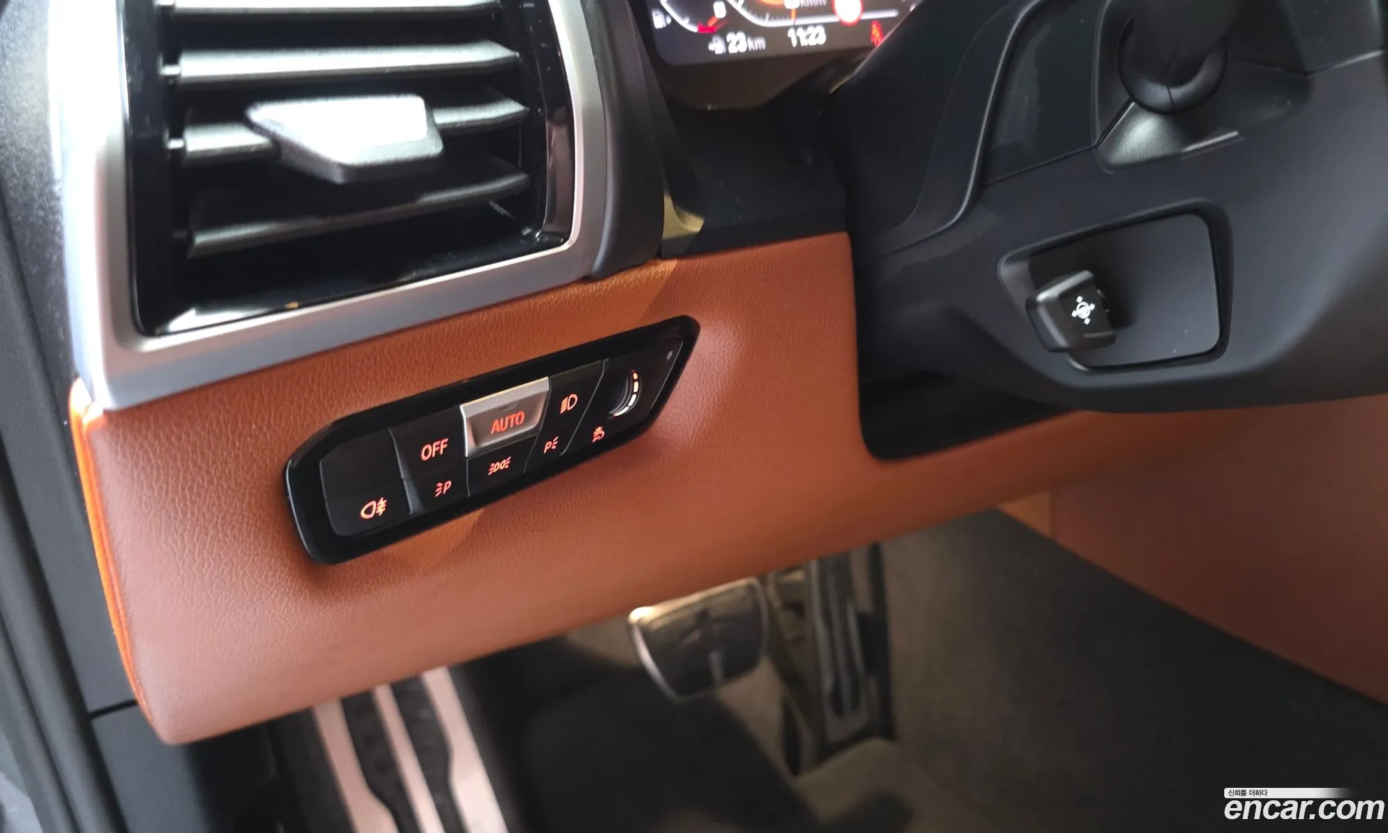 BMW 8 Series 2023 — 6