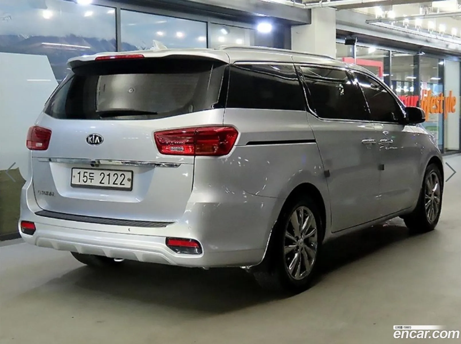 Kia Carnival 2018 — 2