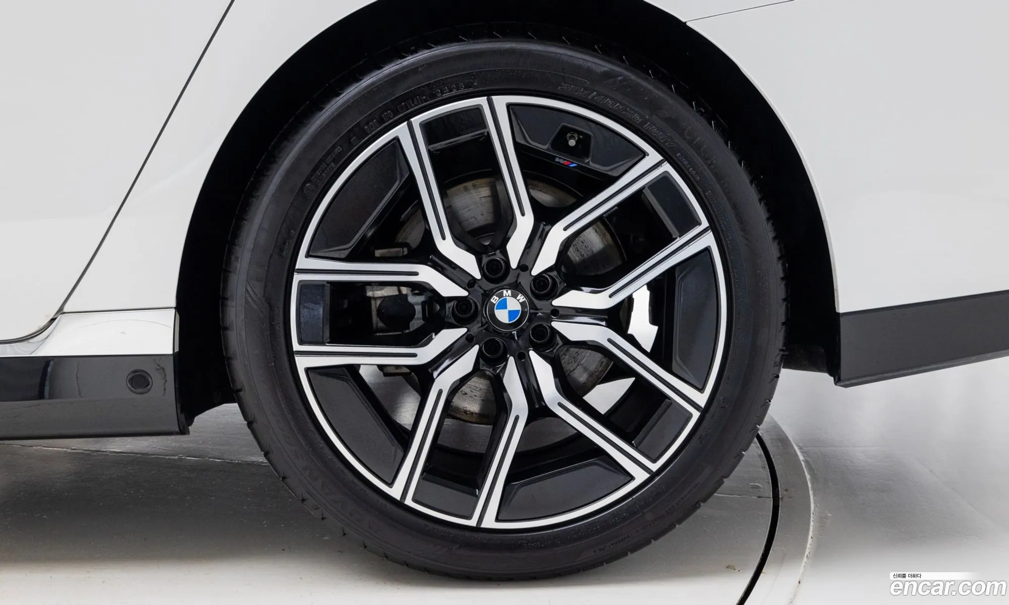 BMW 7 Series 2026 — 8