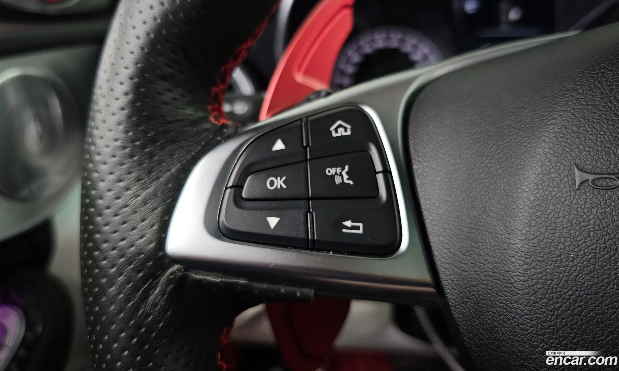 Mercedes-Benz C-Class W205 2018 — 23