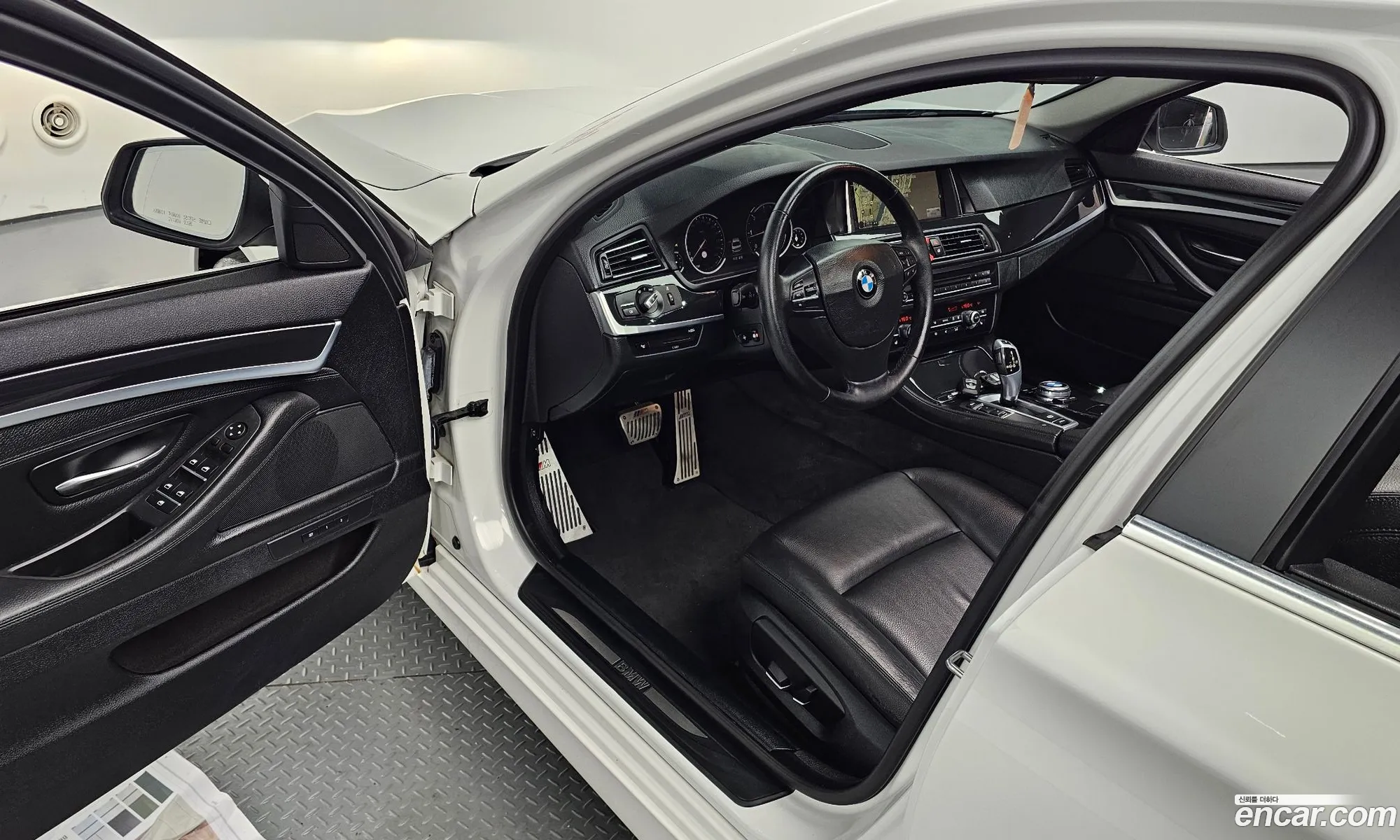 BMW 5 Series 2014 WBA5E5106FD673943 — 9