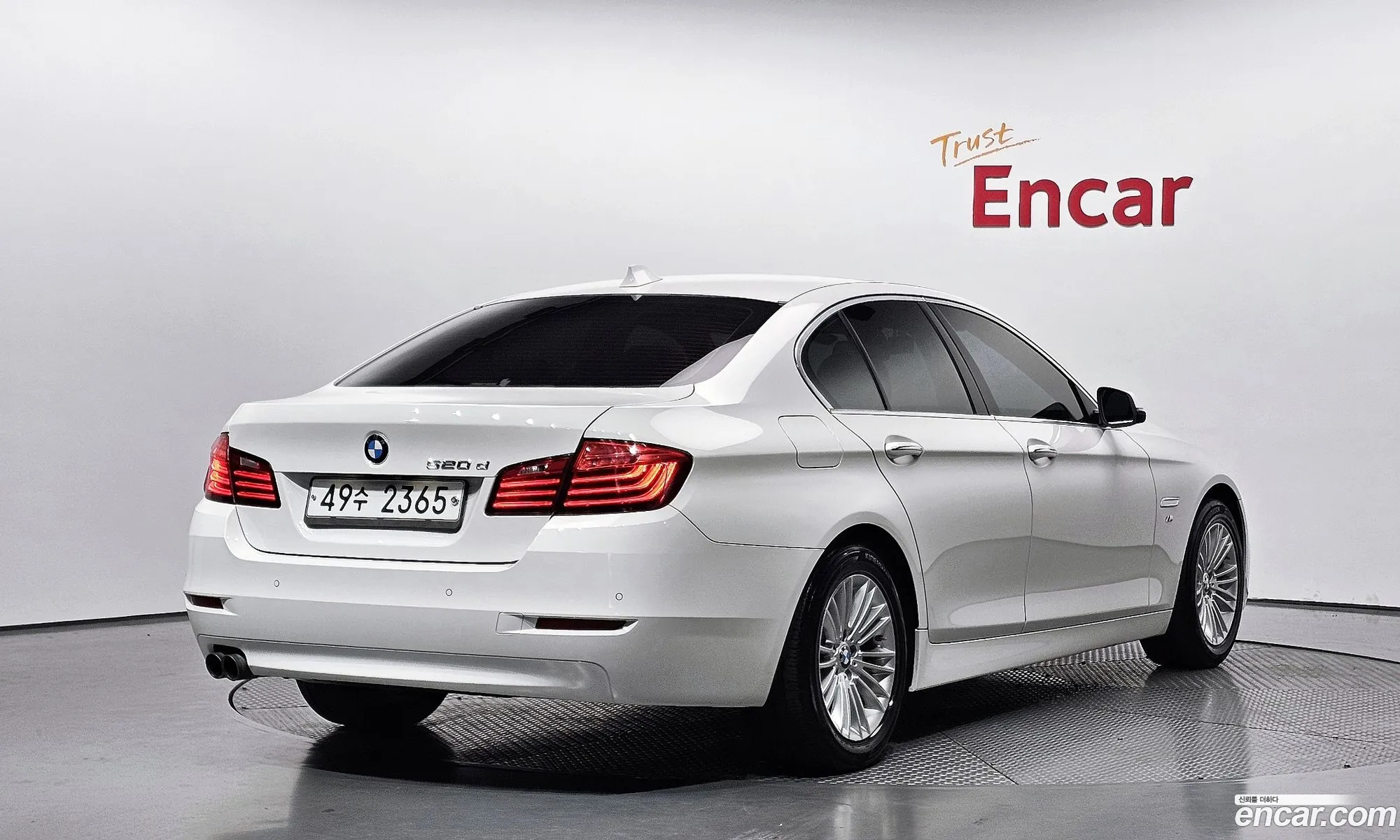BMW 5 Series 2014 WBA5E5106FD673943 — 8