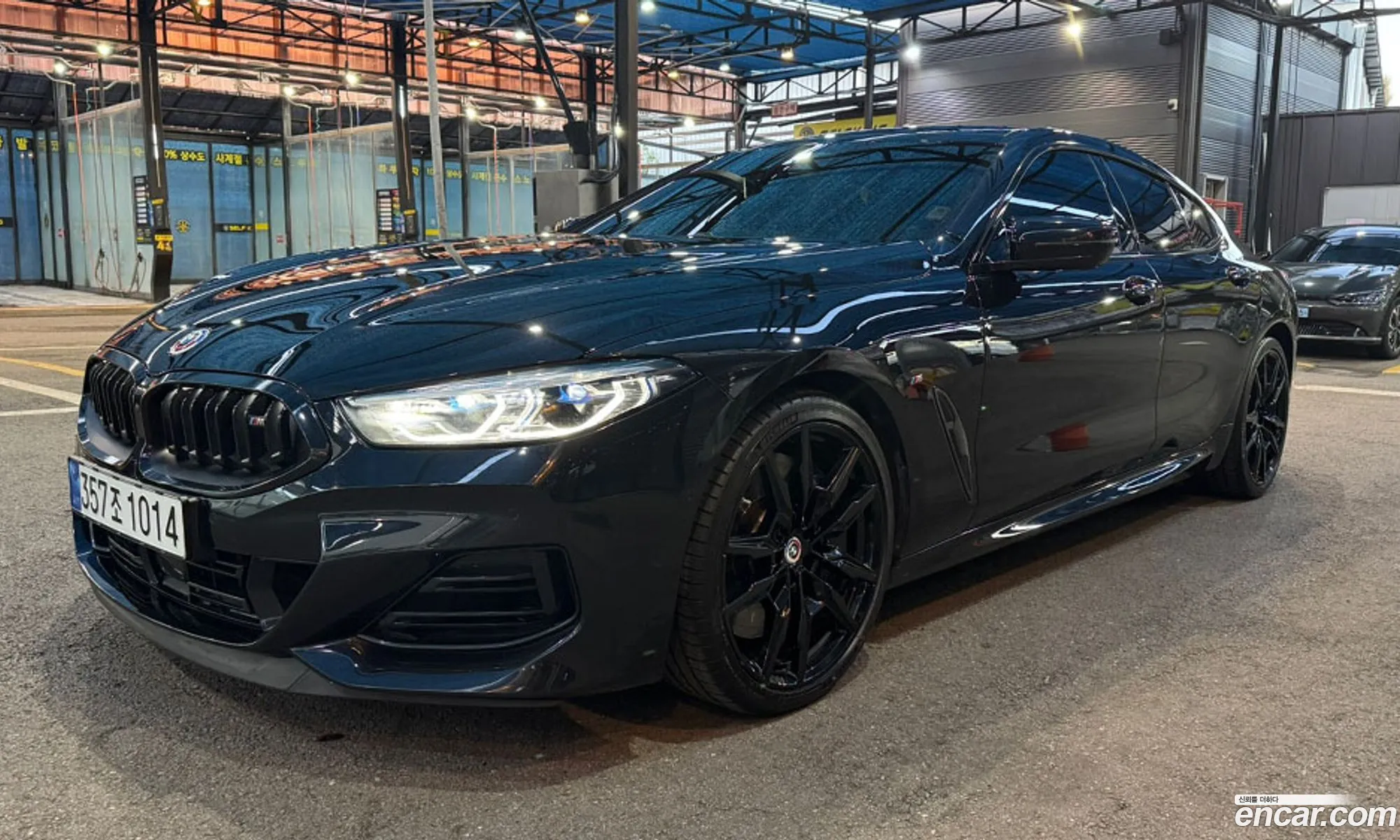 BMW 8 Series 2022 — 12