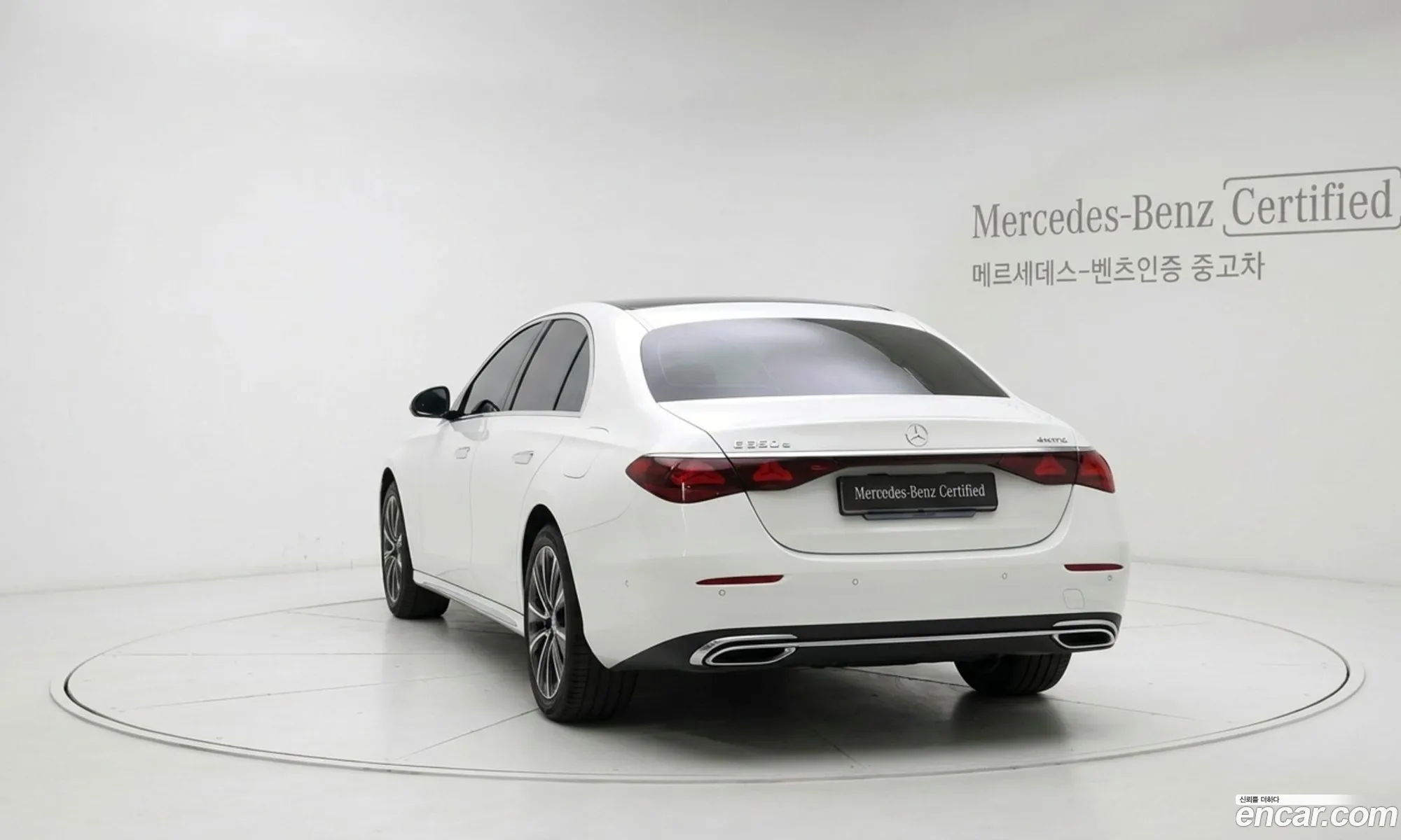 Mercedes-Benz E-Class W214 2025 — 10