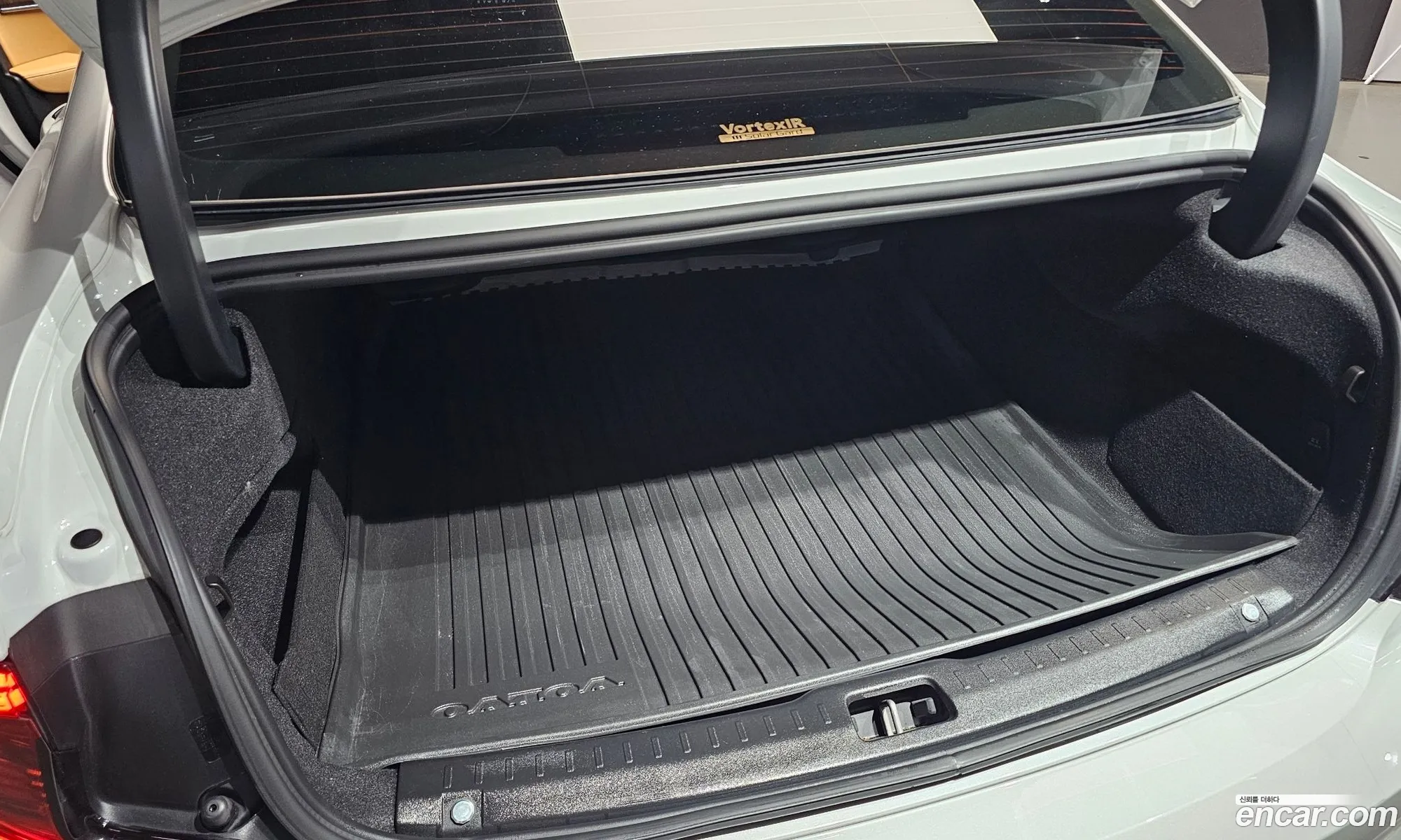 Volvo S90 2023 LVYPT062XPP324209 — 9