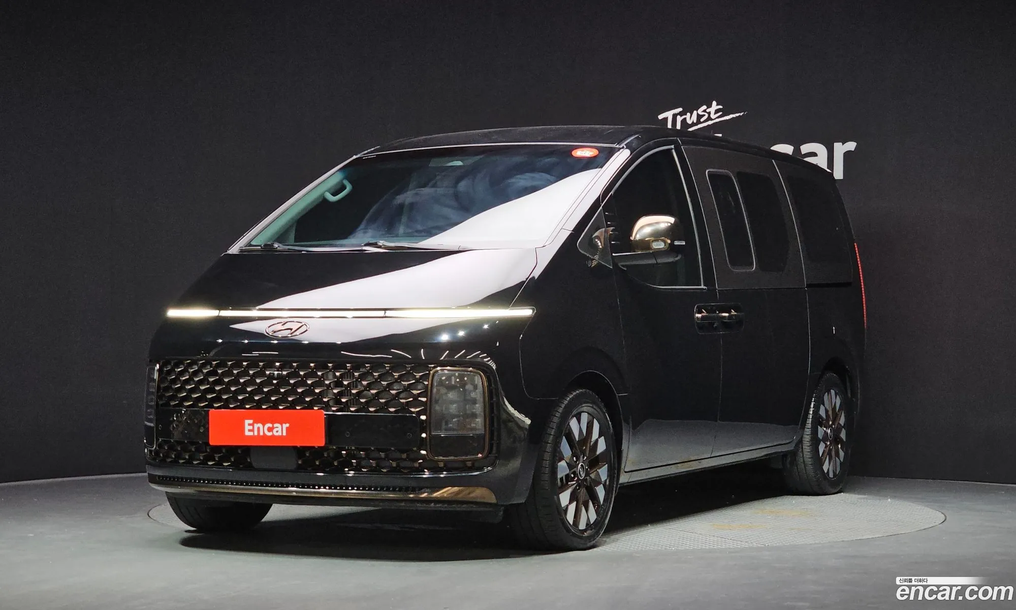 Hyundai Staria 2021 — 2