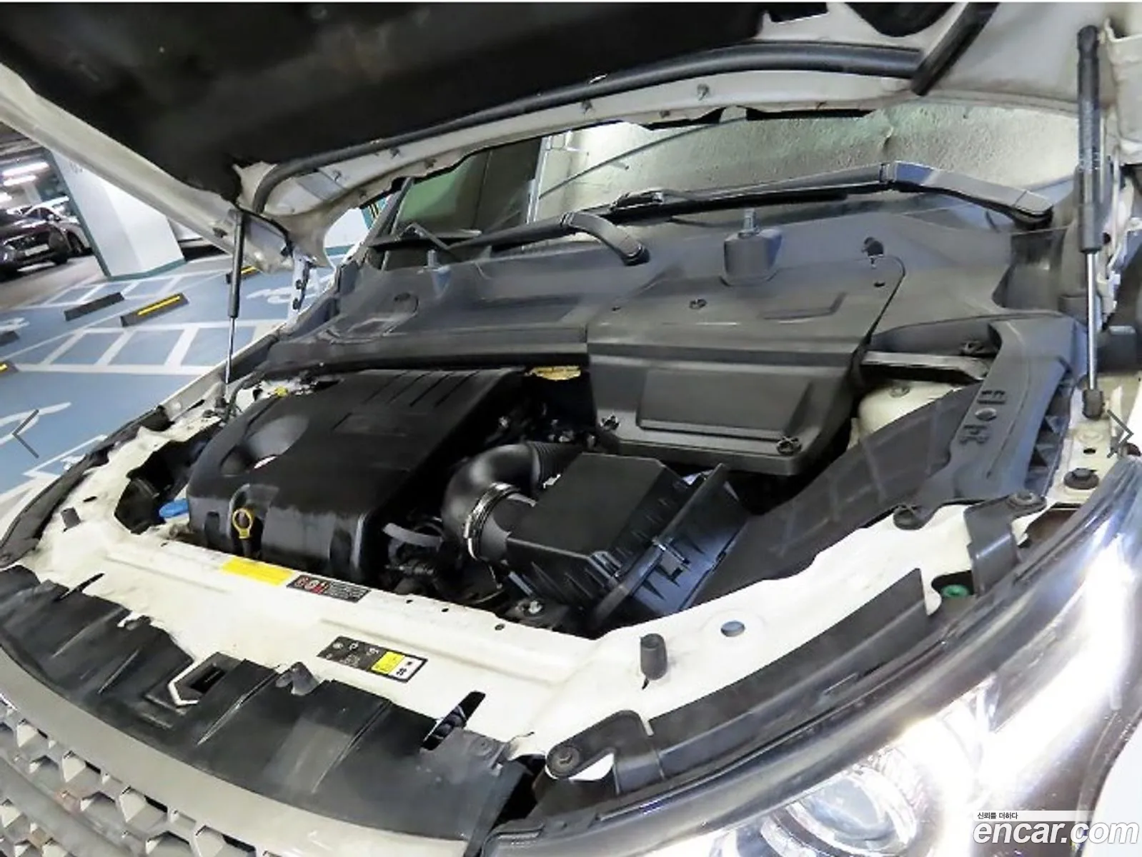 Land Rover Discovery Sport 2016 — 12