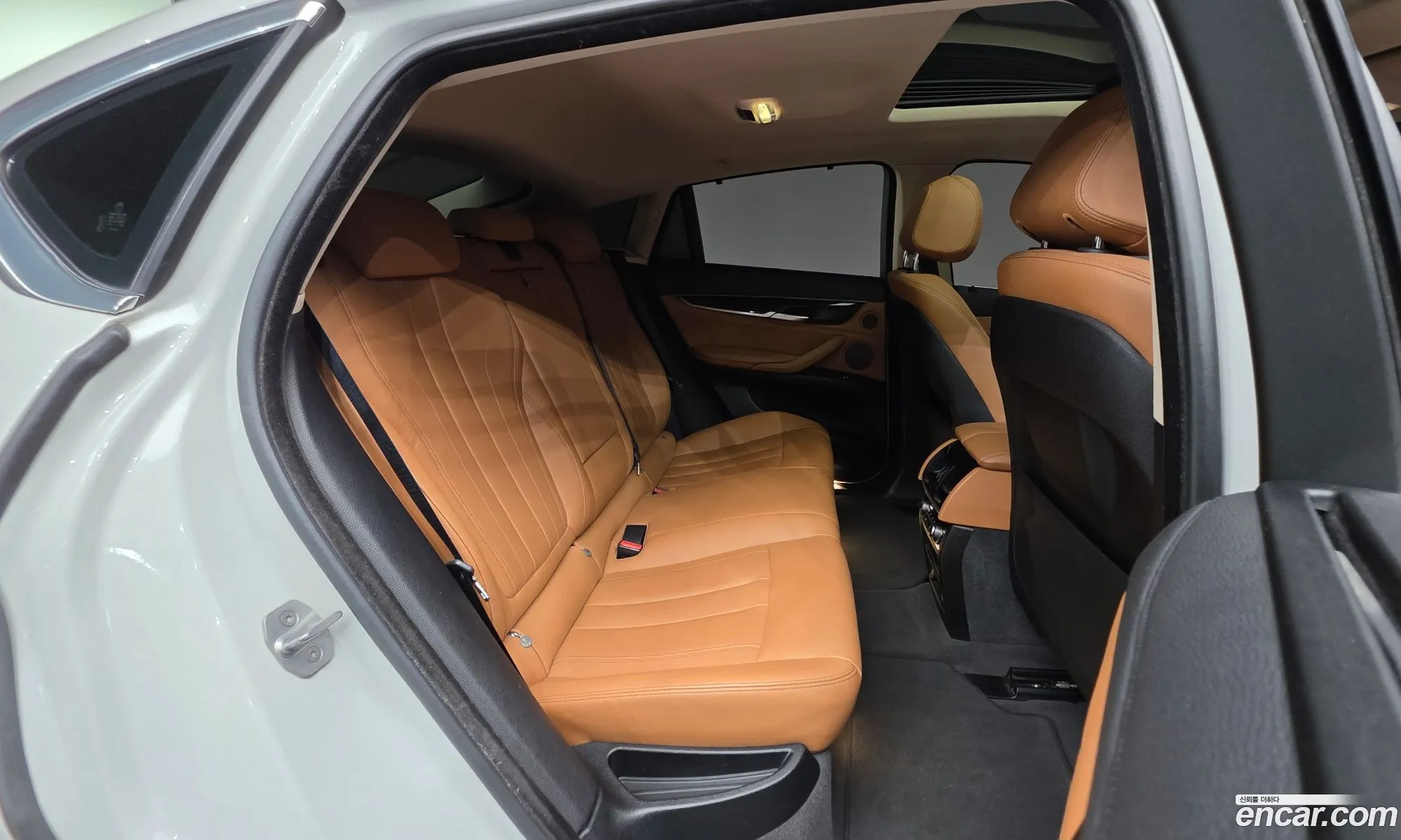 BMW X6 2017 WBAKV210XH0V43191 — 17