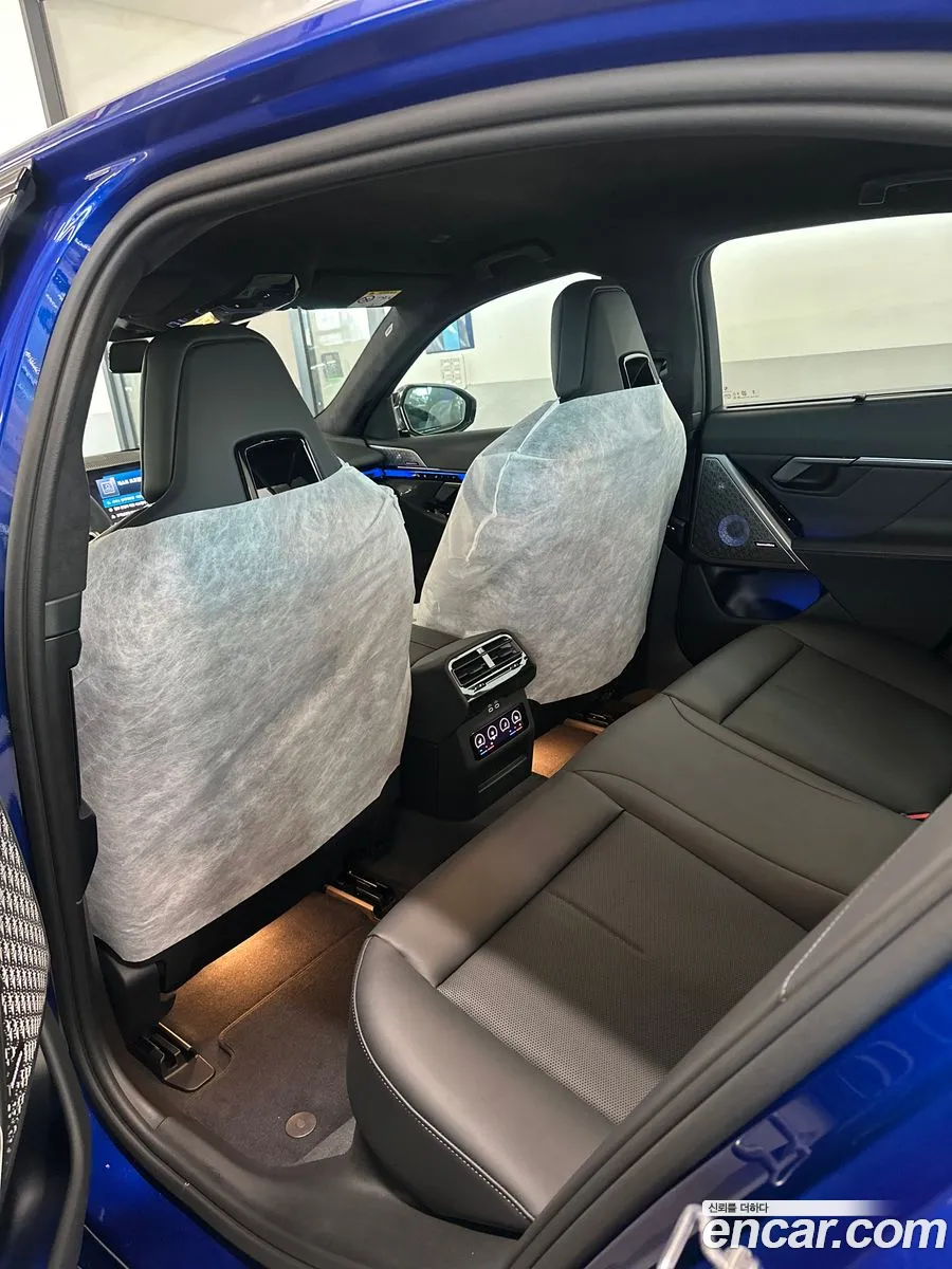 BMW M5 2025 — 2