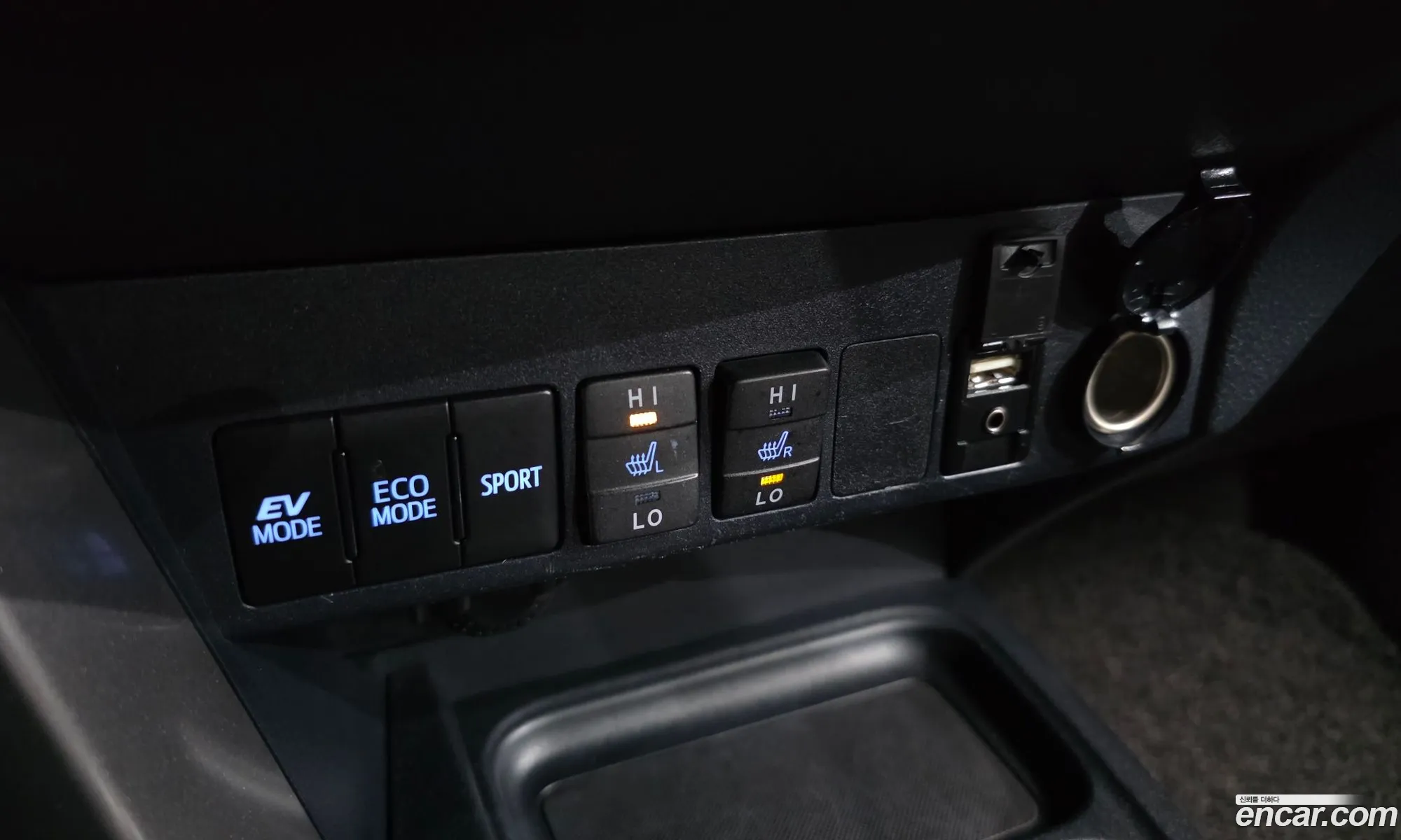 Toyota RAV4 2018 — 17