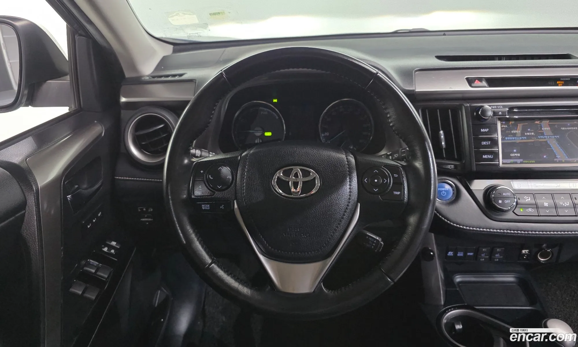 Toyota RAV4 2018 — 10
