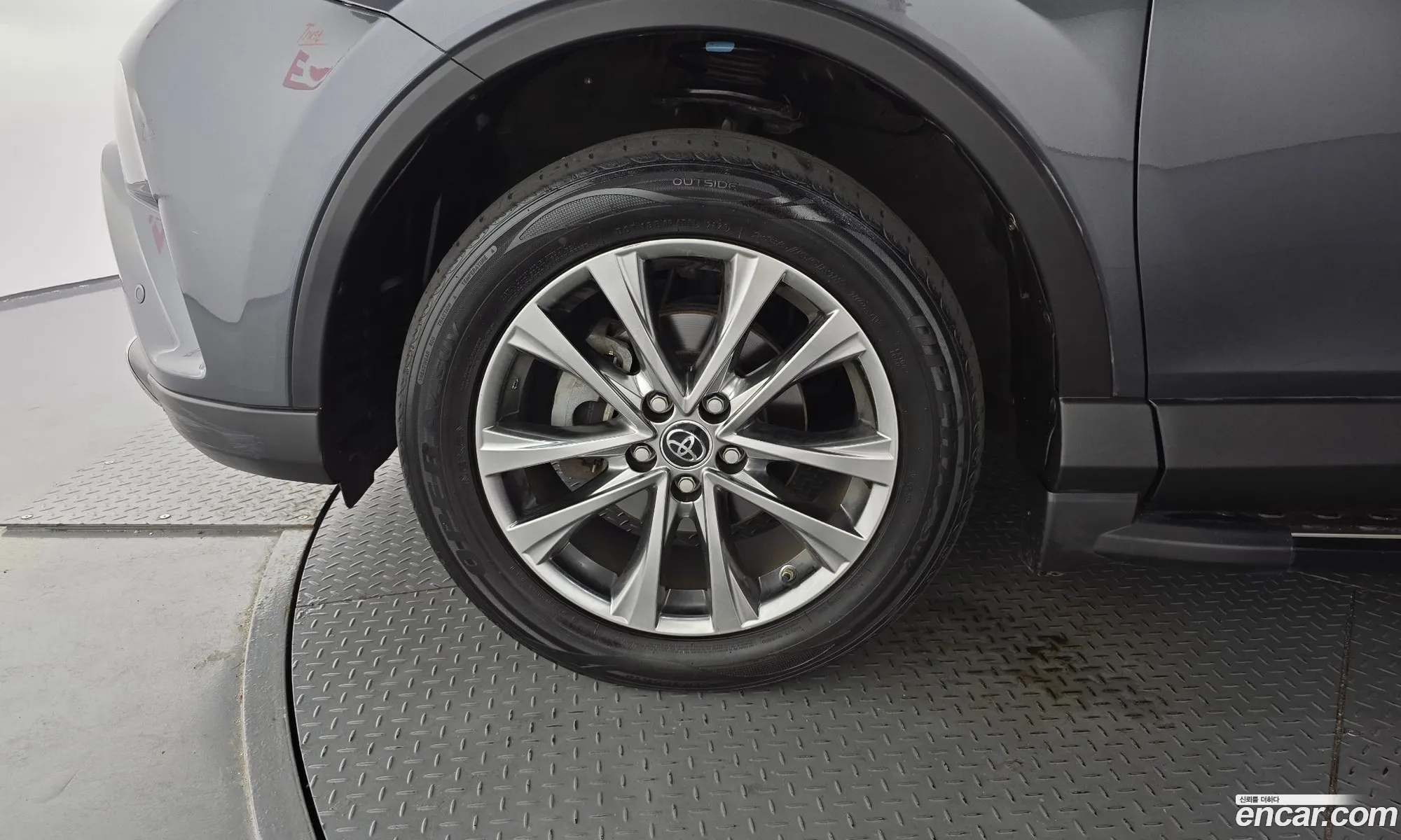 Toyota RAV4 2018 — 15