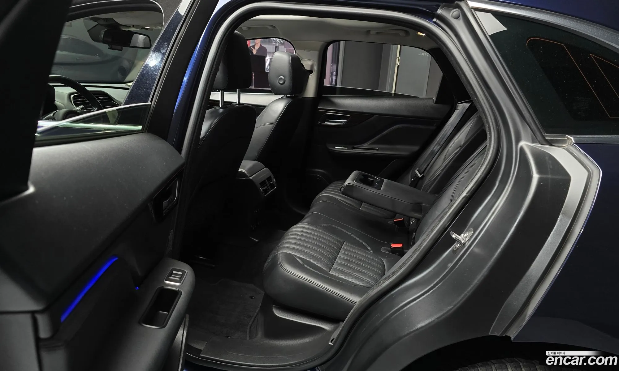 Jaguar F-Pace 2017 SADCA2BN9HA491080 — 11