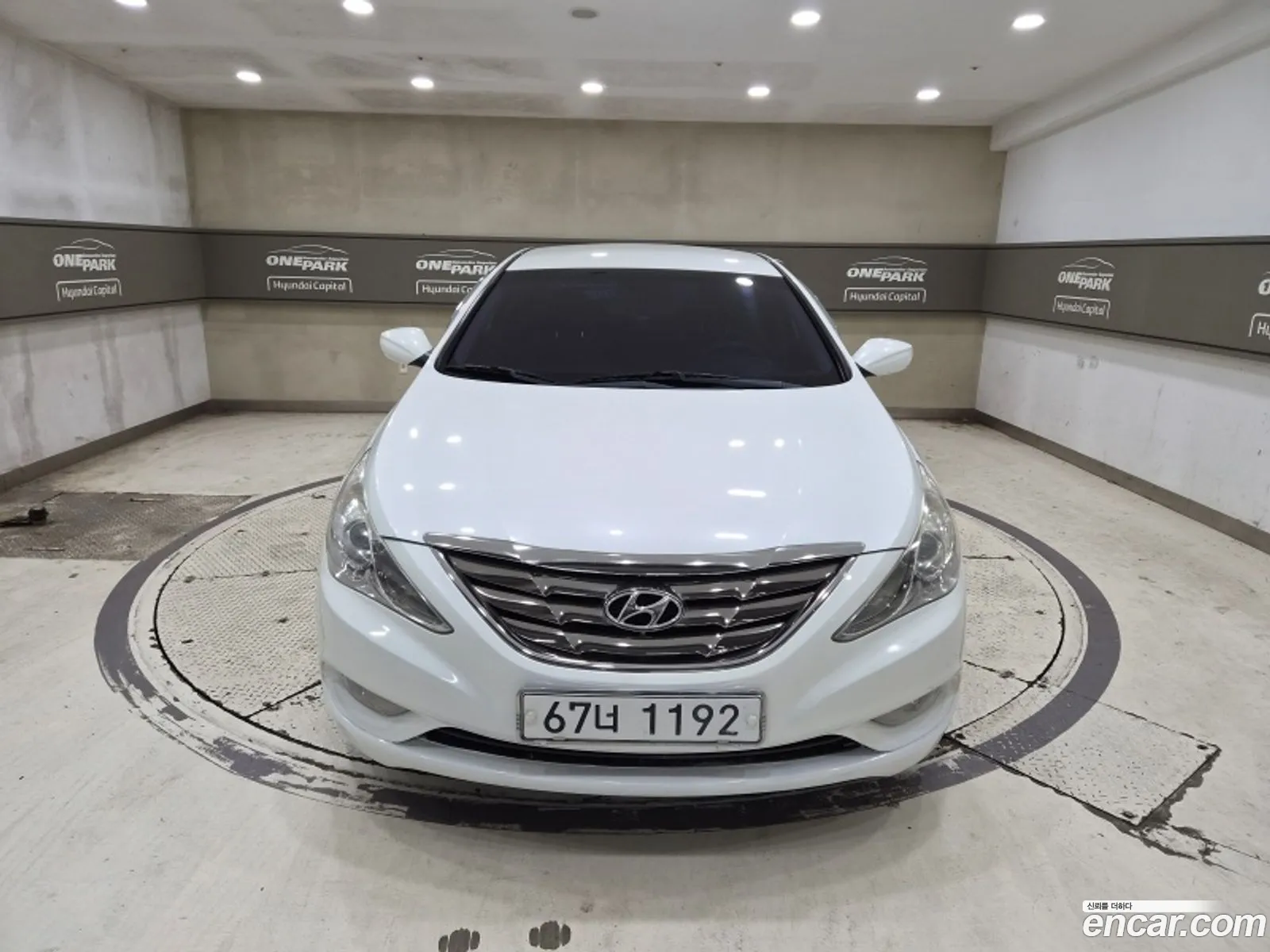 Hyundai YF Sonata 2009 — 2