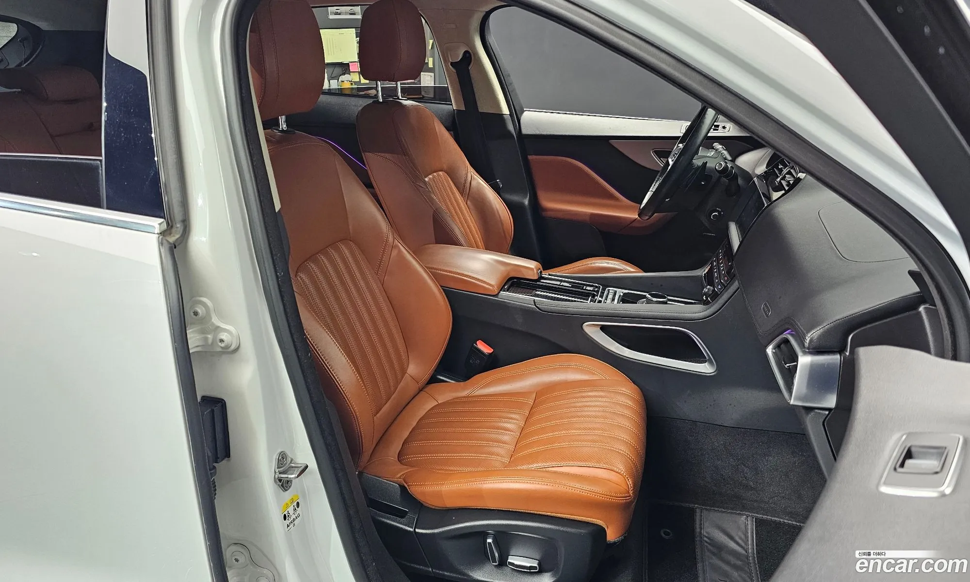 Jaguar F-Pace 2019 SADCA2BN6KA366030 — 9