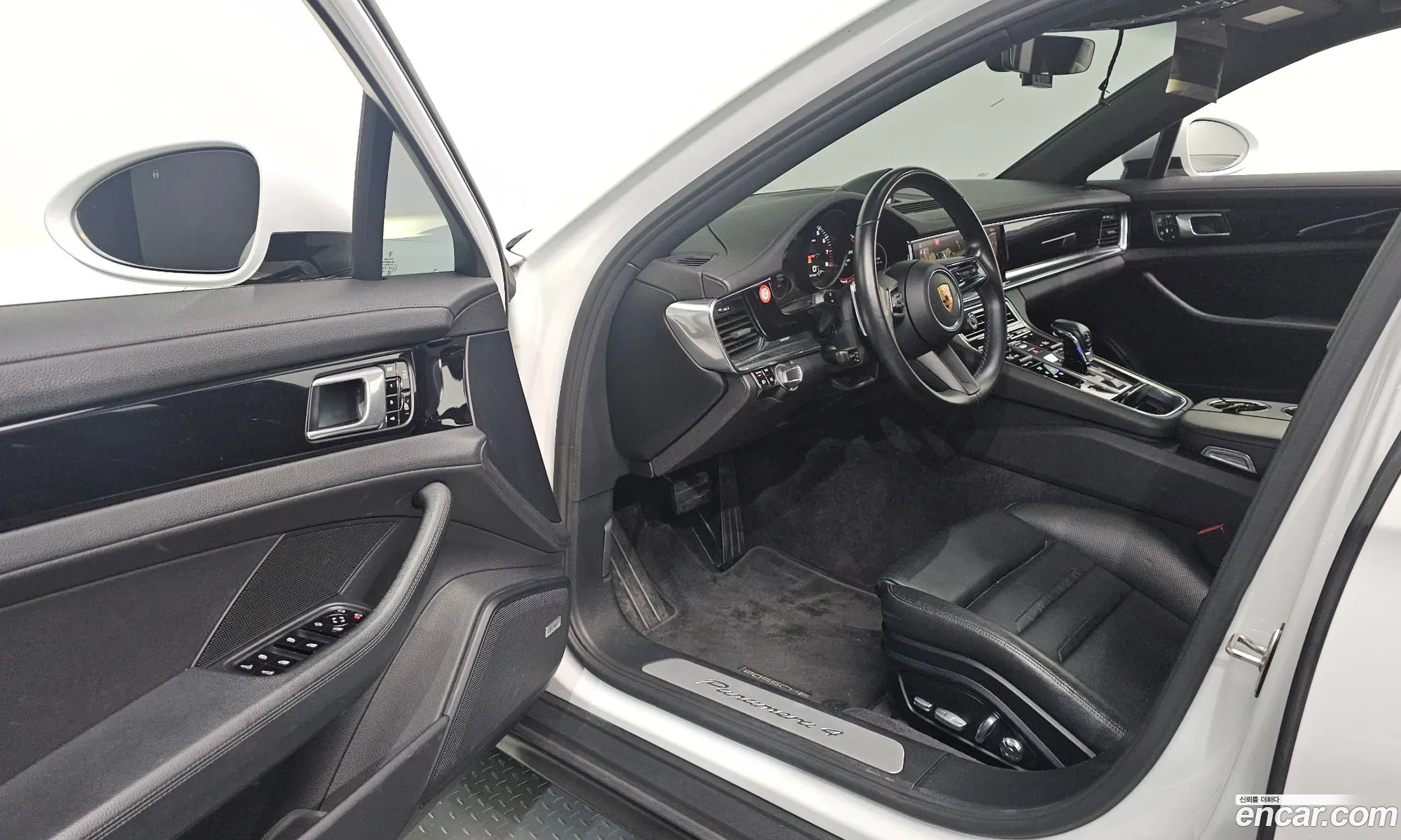 Porsche Panamera 2021 — 19