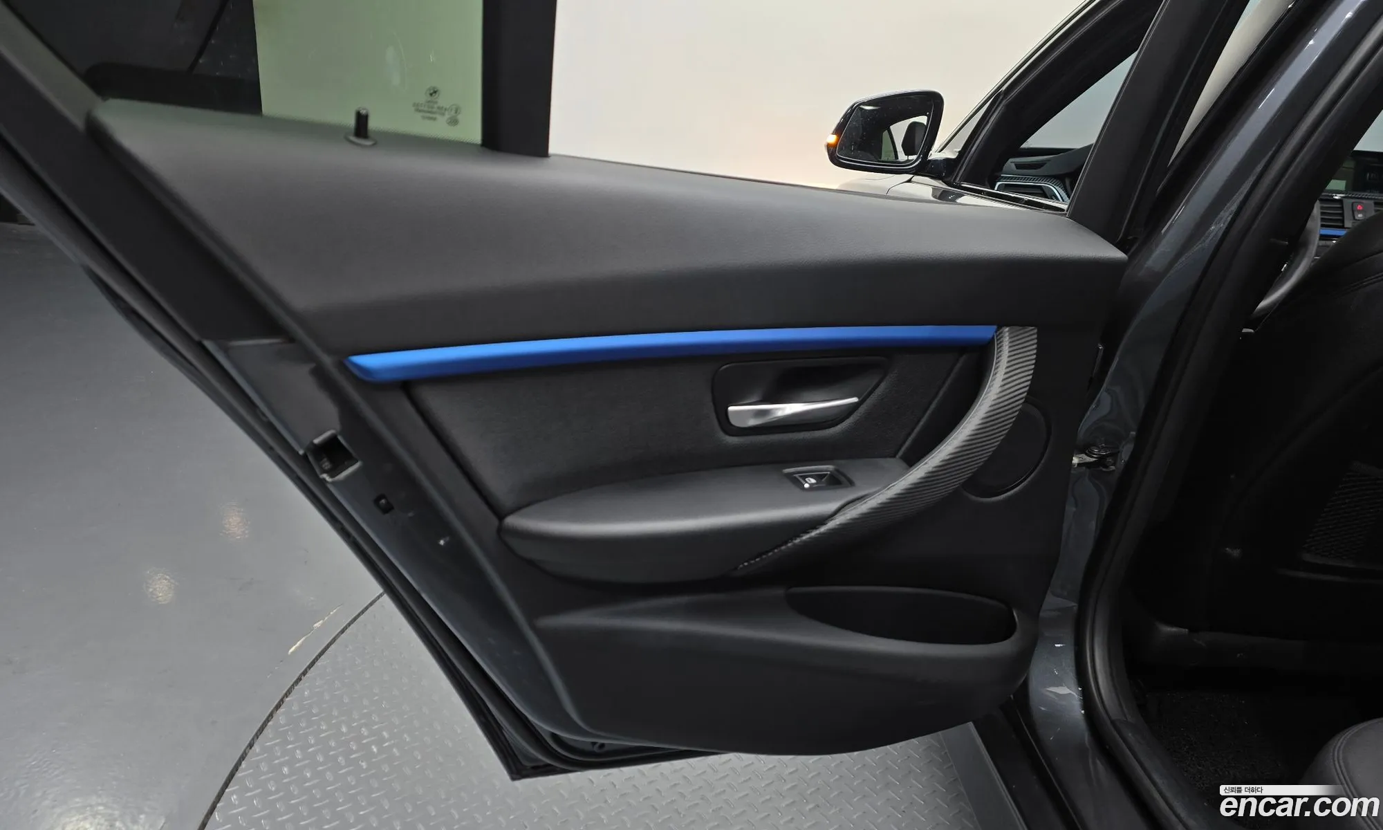 BMW 3 Series 2017 — 21