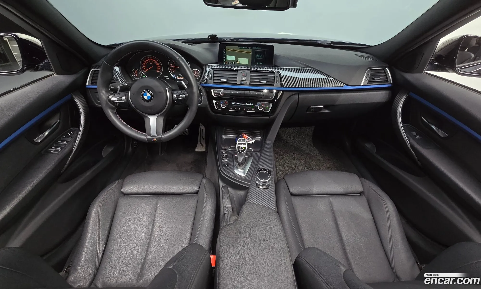 BMW 3 Series 2017 — 24