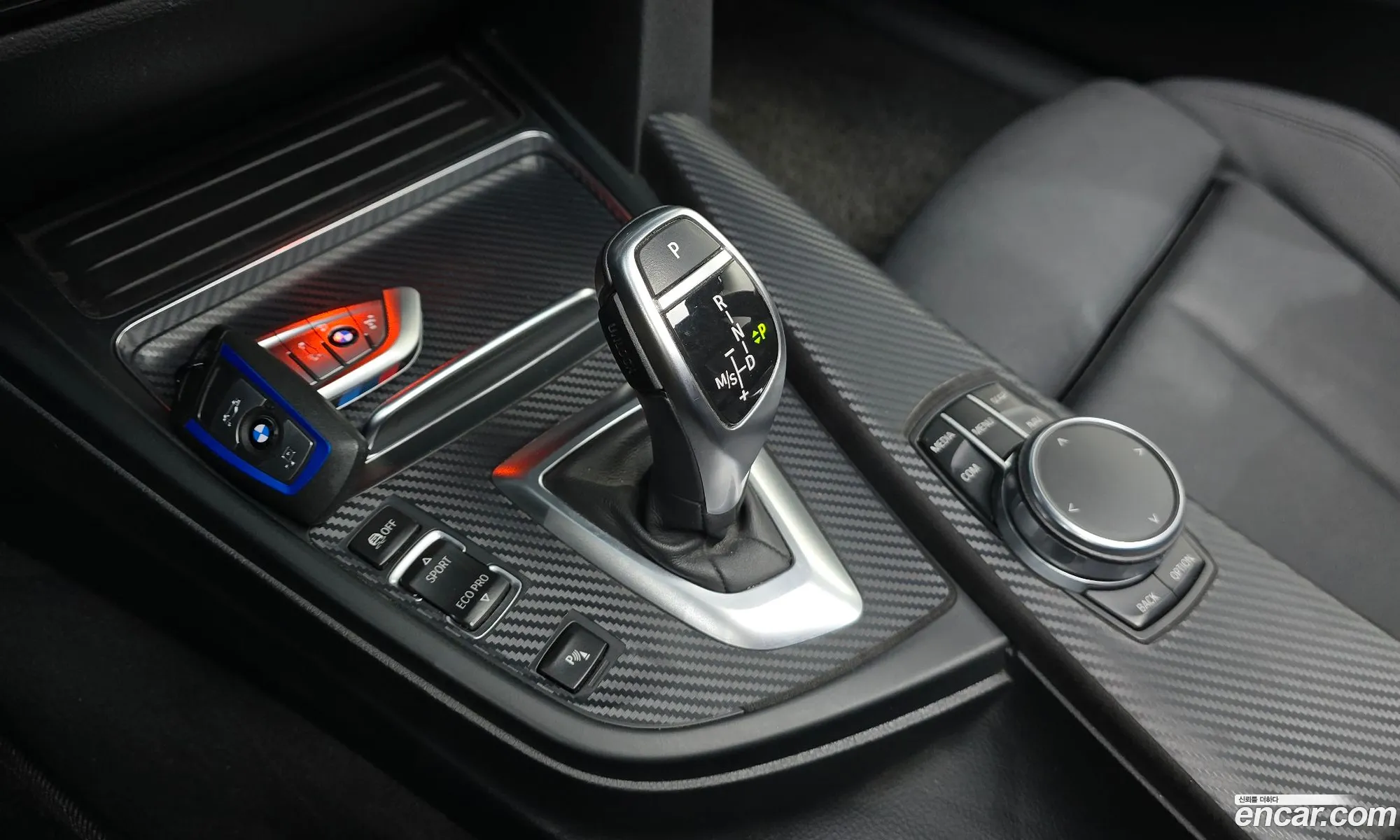 BMW 3 Series 2017 — 12