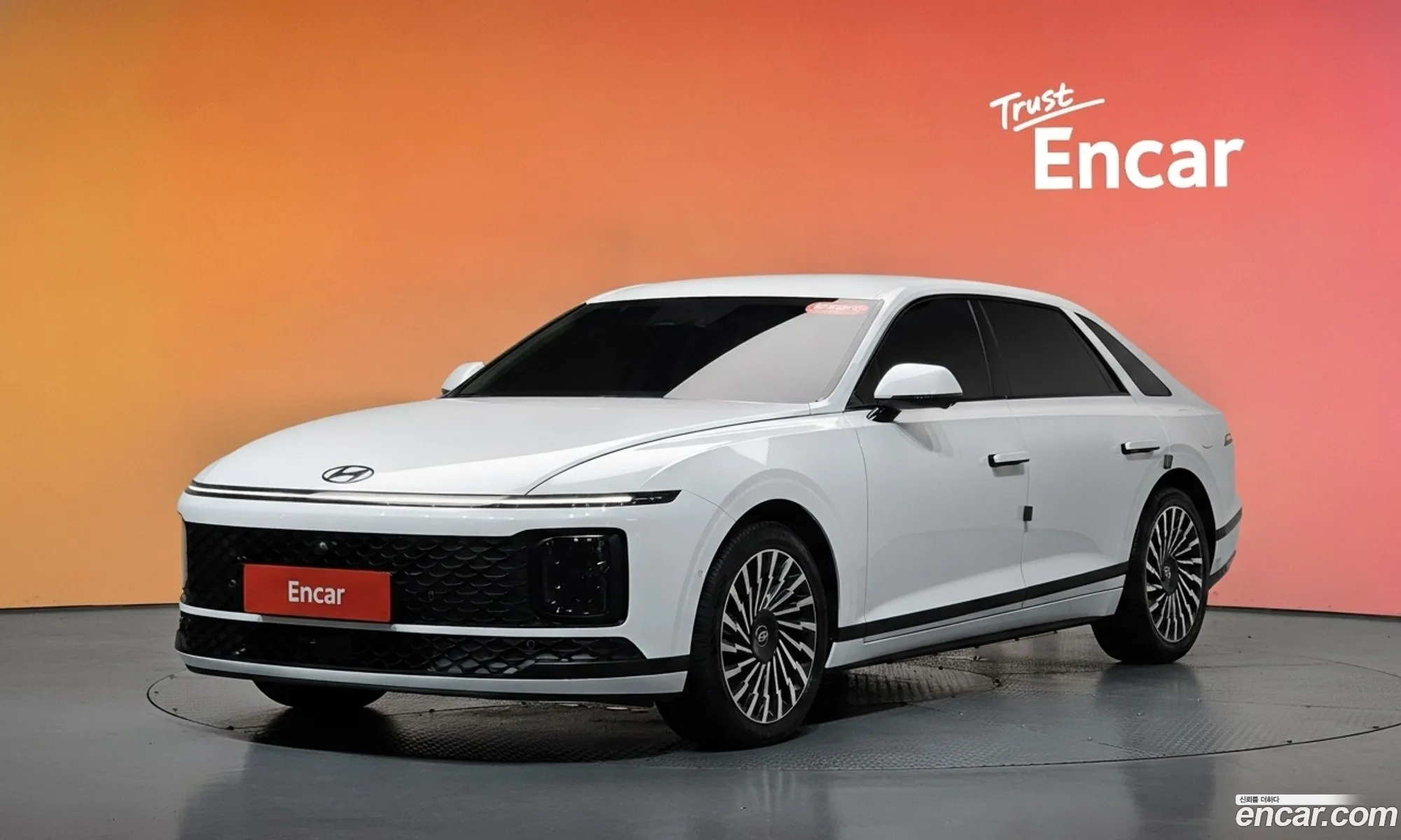 Hyundai Grandeur Hybrid 2026 — 3