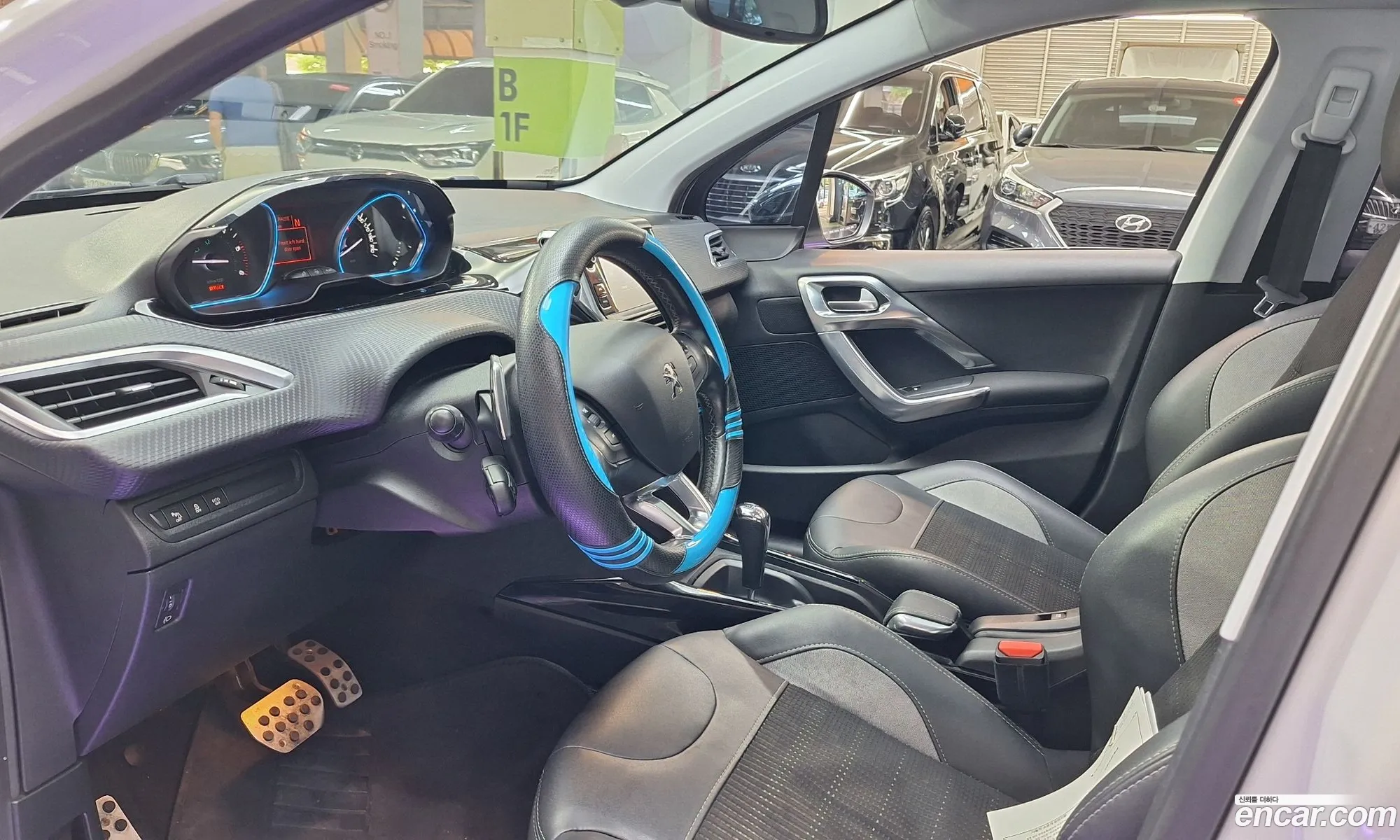 Peugeot 2008 2016 — 19
