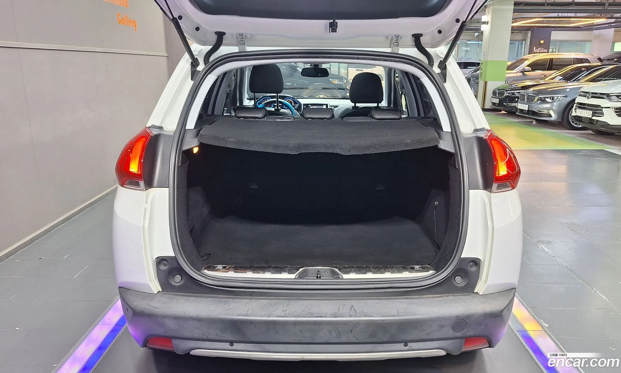 Peugeot 2008 2016 — 17