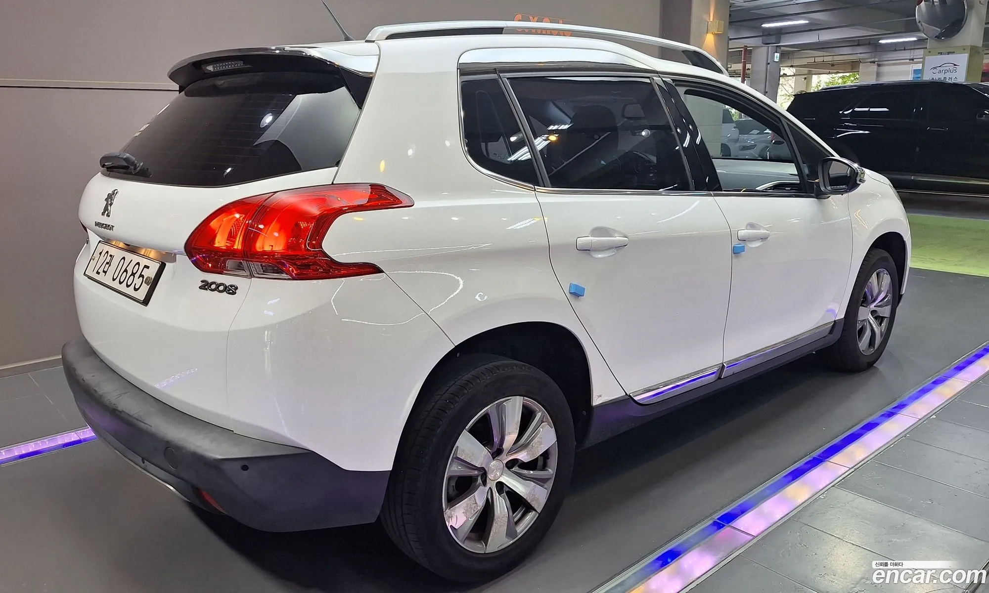 Peugeot 2008 2016 — 12