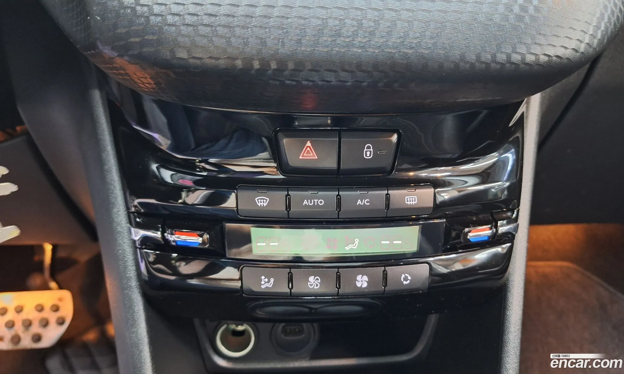 Peugeot 2008 2016 — 11