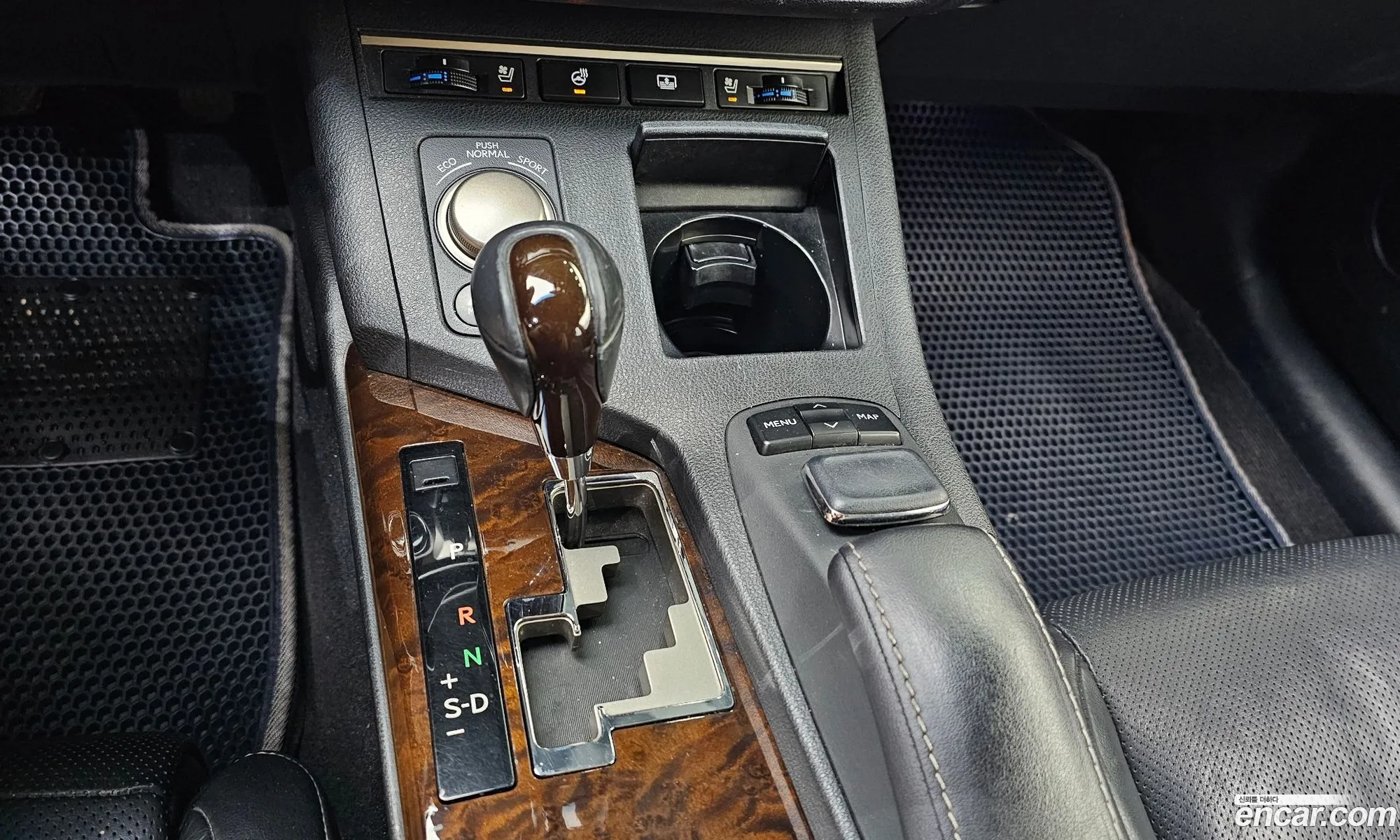 Lexus ES300h 2015 — 14