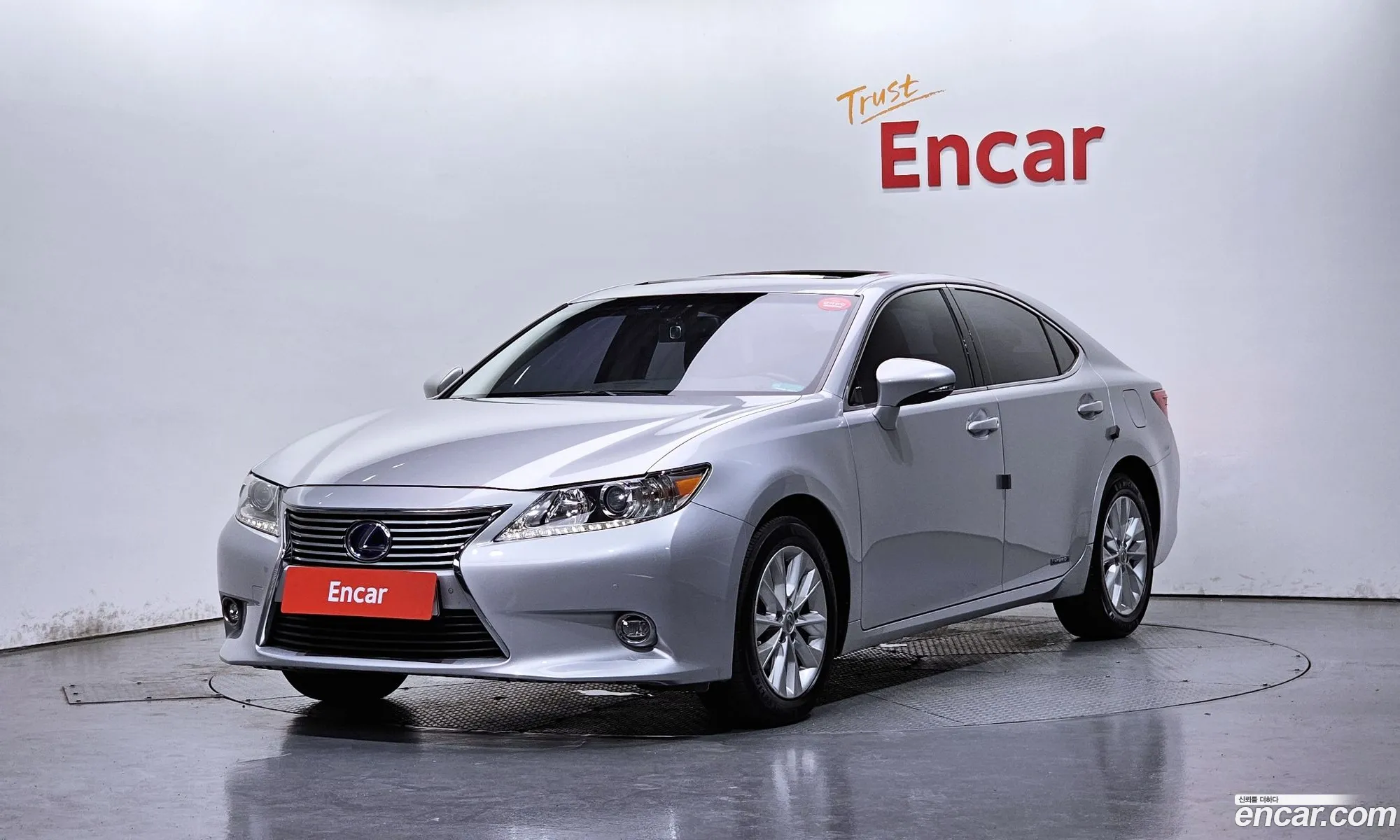Lexus ES300h 2015 — 10