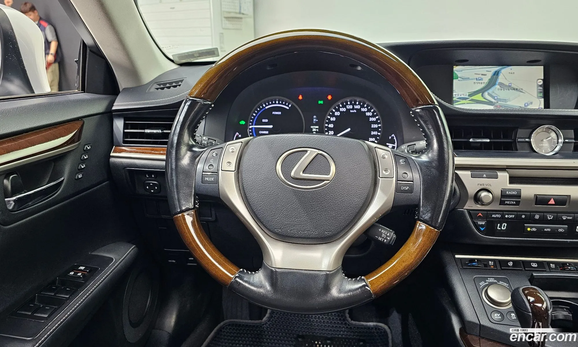 Lexus ES300h 2015 — 5