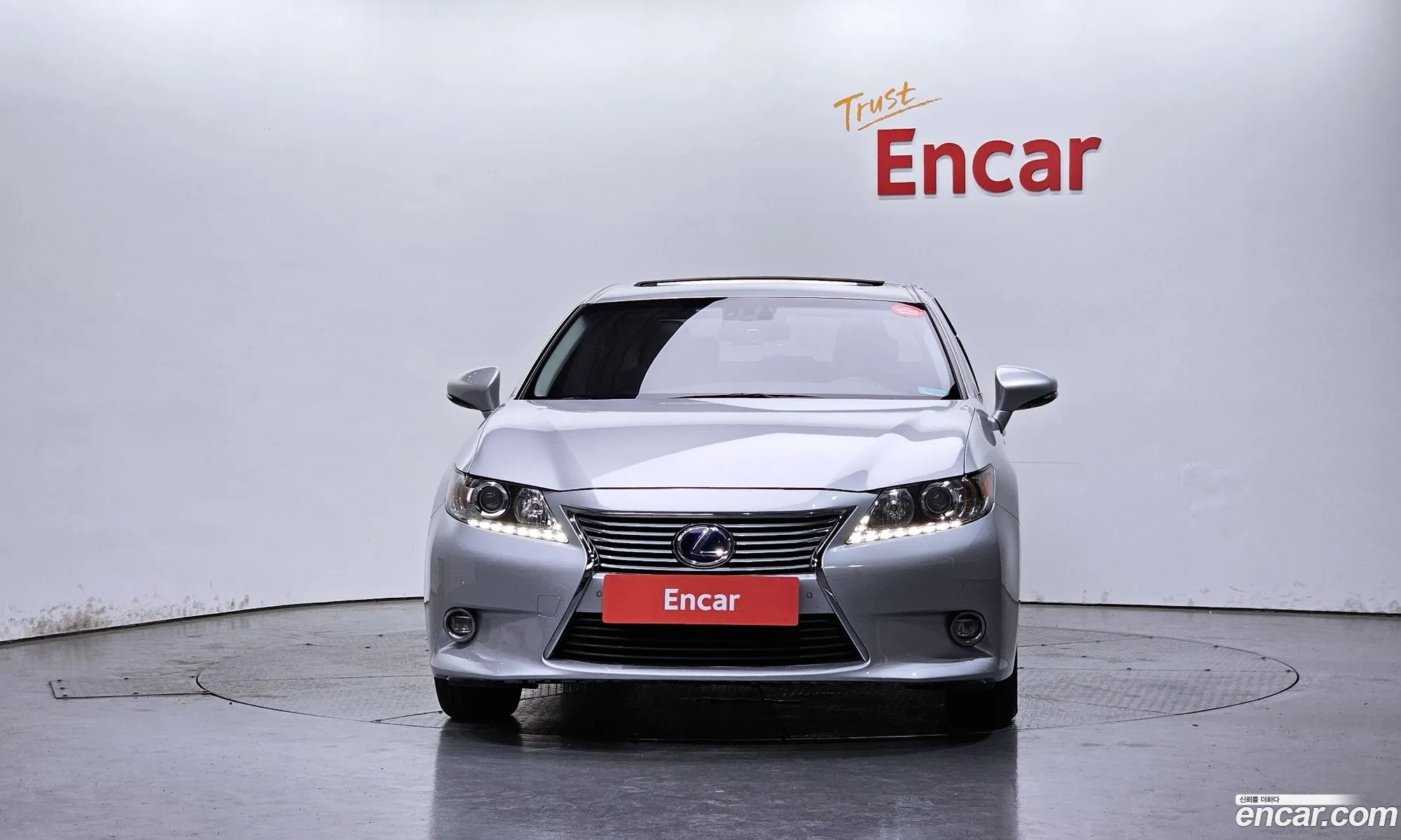 Lexus ES300h 2015 — 19
